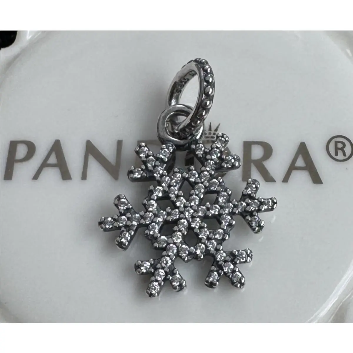Pandora Winter Kiss Christmas Snowflake Pendant 390354CZ
