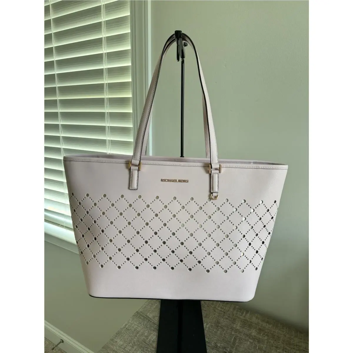 Voilet Large Carryall Tote Bag In Ballet by Michael Kors