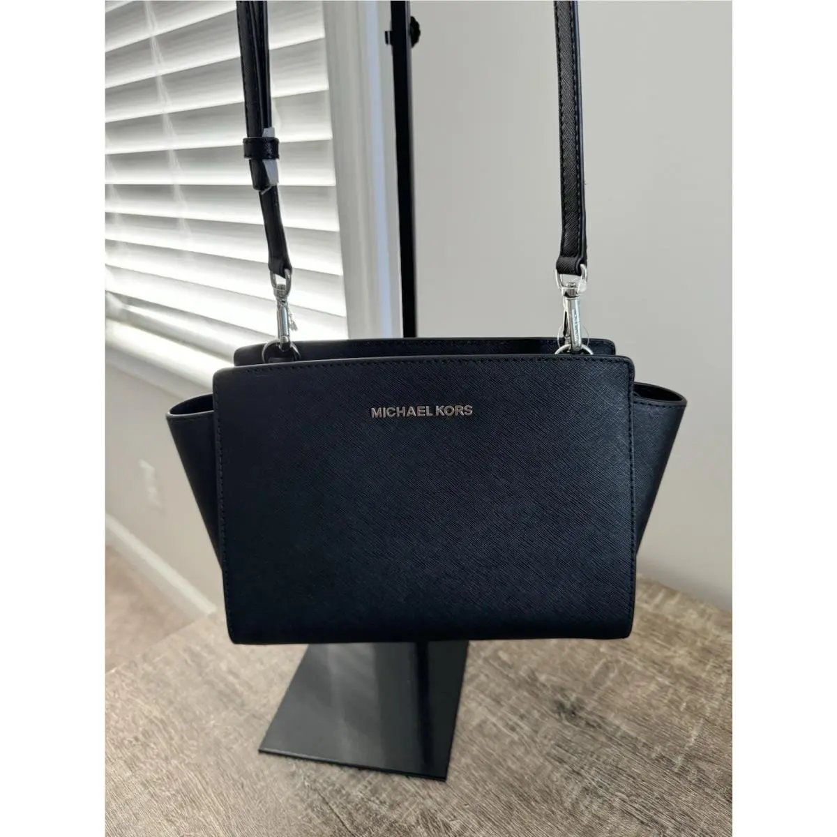 Kors Selma Medium Messenger Bag Black 35H8SLMM6L by Michael Kors