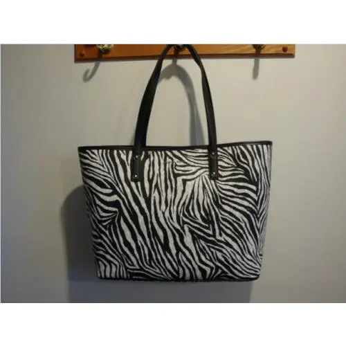 Zebra Signature Carter Large Open Tote Bag 30T1SZPT3I by Michael Kors