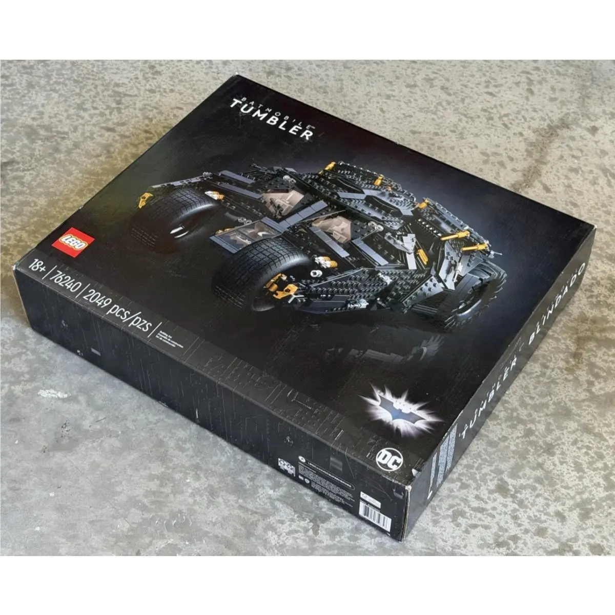 Lego DC Batman Batmobile Dark Knight Tumbler 76240