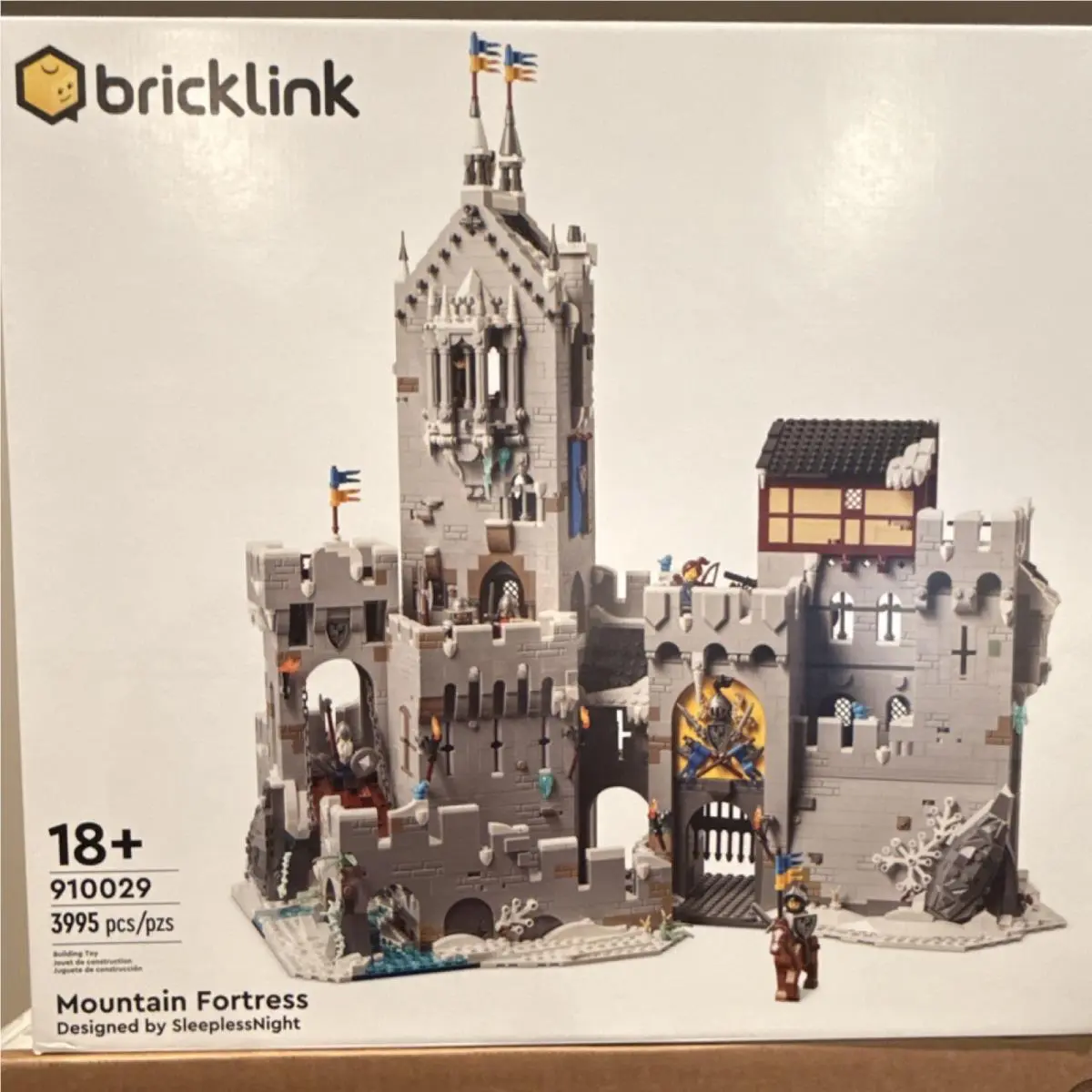Lego Mountain Fortress 910029 Box