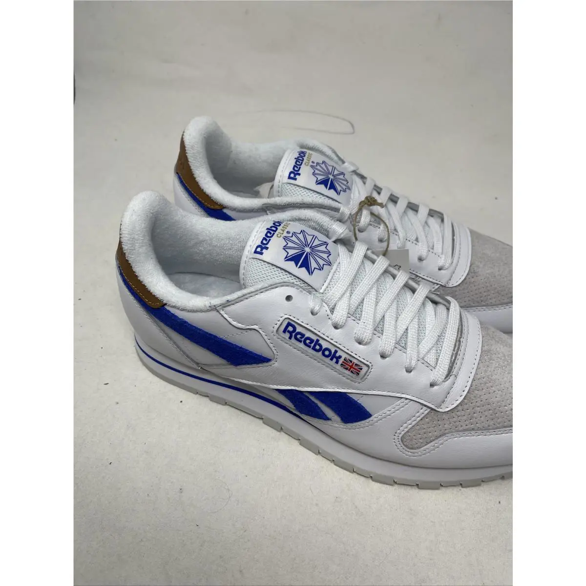 Reebok shoes - Reebok Cl - White 1