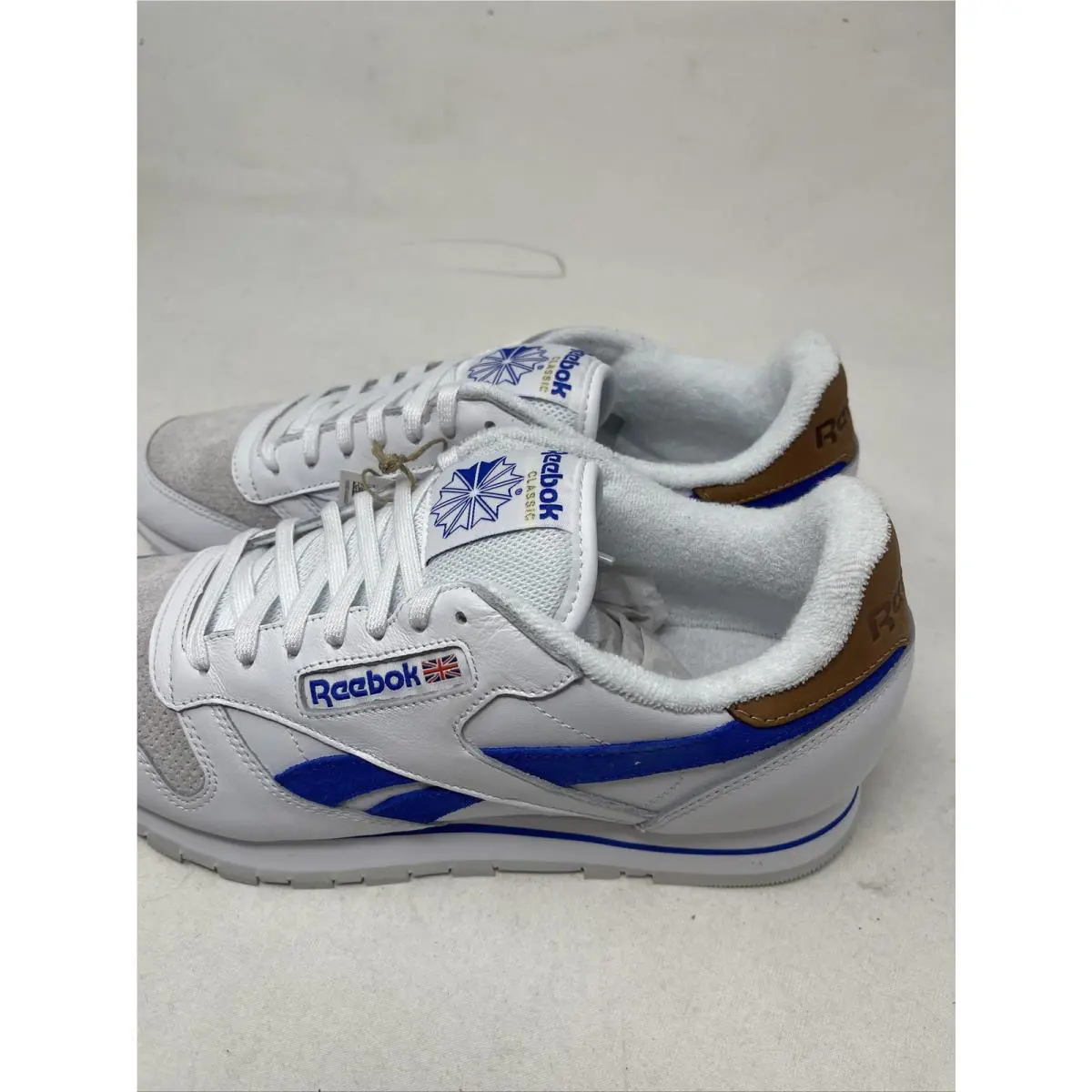 Reebok shoes - Reebok Cl - White 5