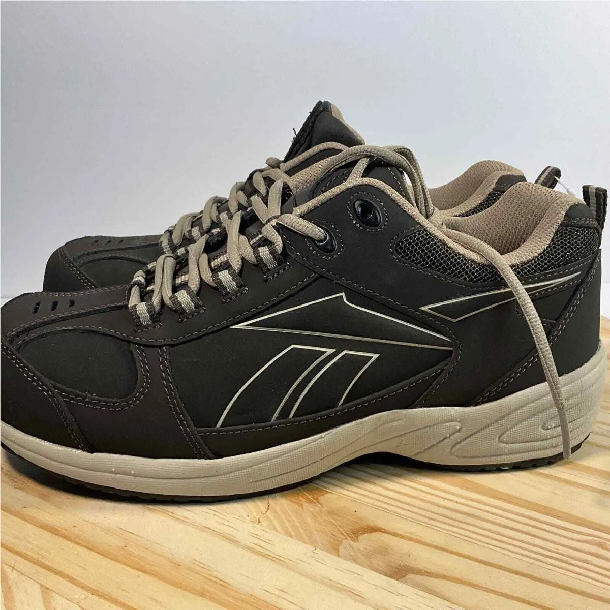 Reebok shoes - Brown 3