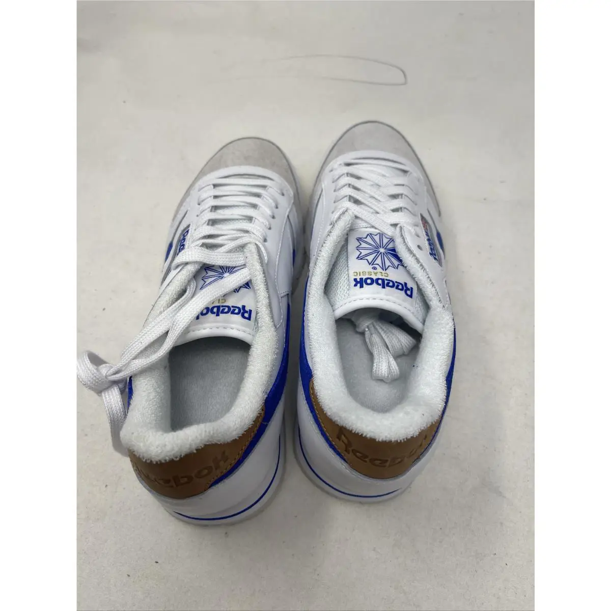 Reebok shoes - Reebok Cl - White 3