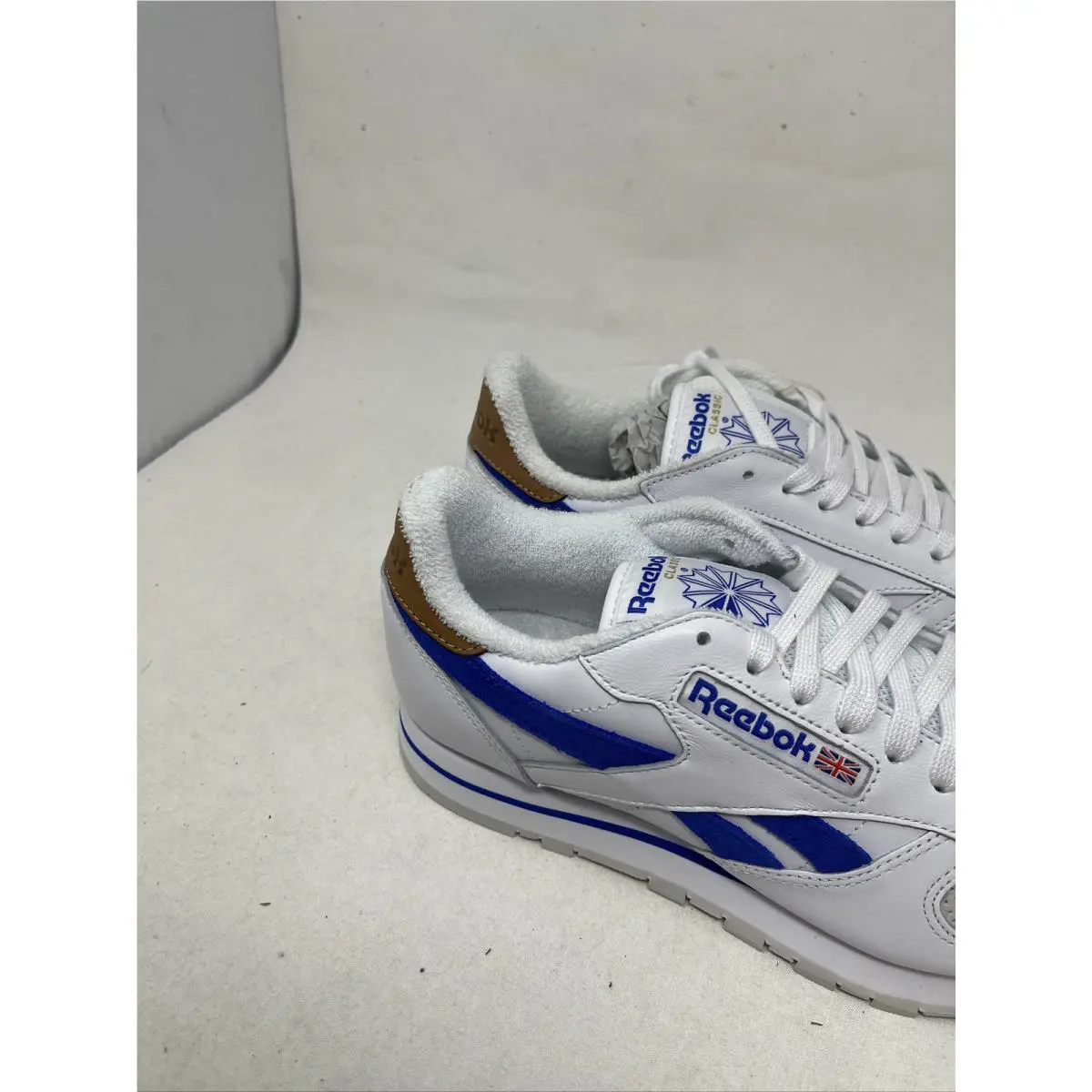 Reebok shoes - Reebok Cl - White 1