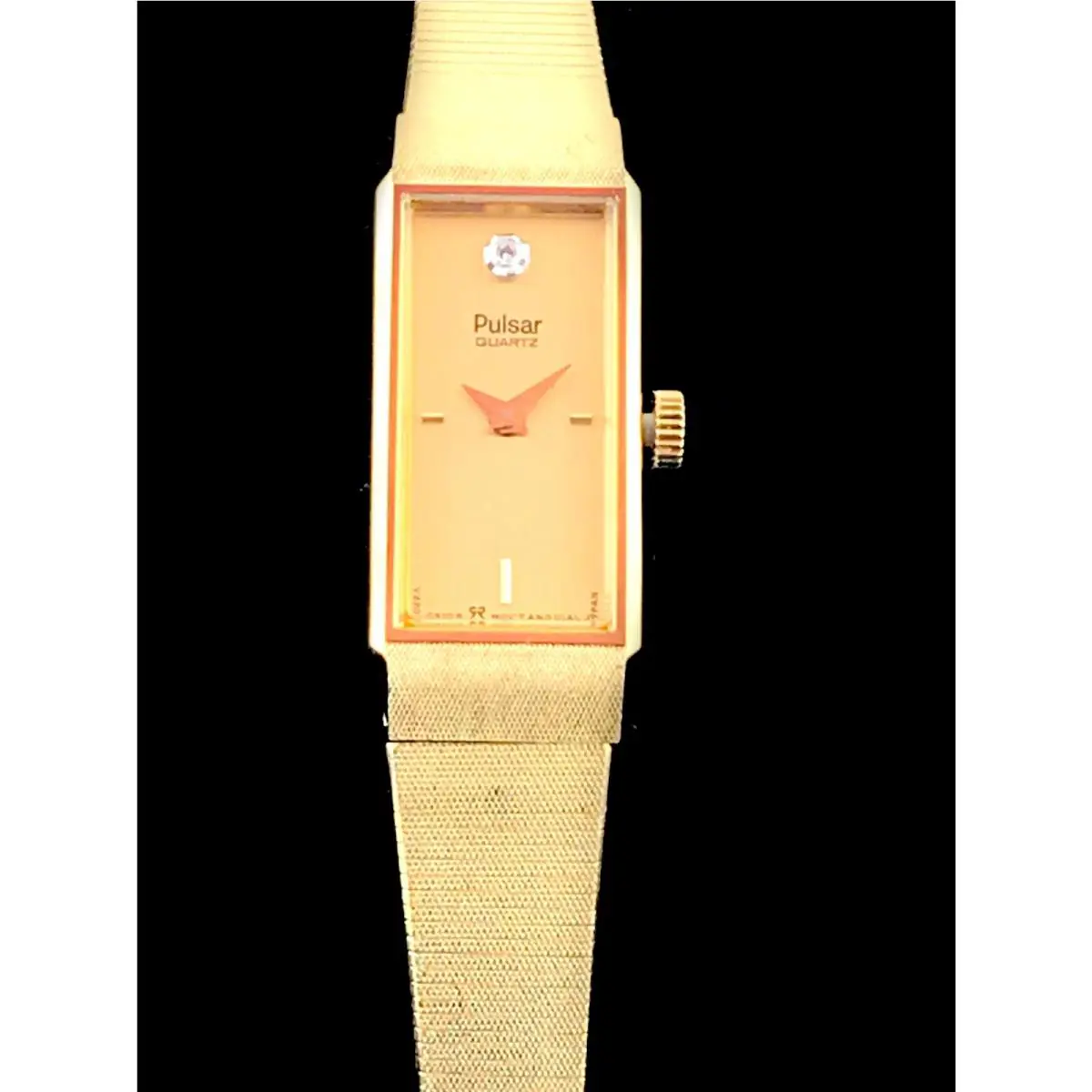 Pulsar v220-5040 Gold Tone Base Metal Bezel Stainless Steel Quartz Watch Vintage