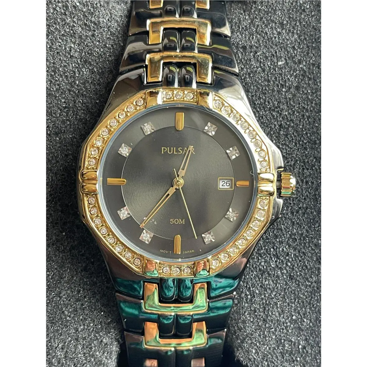 Pulsar Men`s Wristwatch Still Gold Pewter