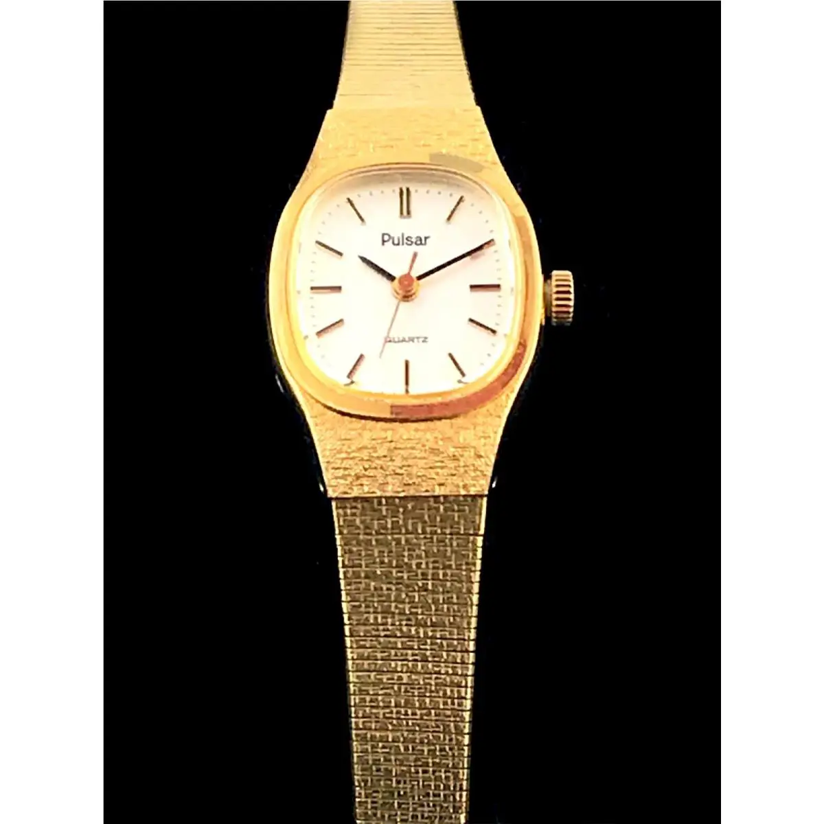 Pulsar y431 8250 Gold Tone Base Metal Bezel Stainless Steel Quartz Watch Vintage