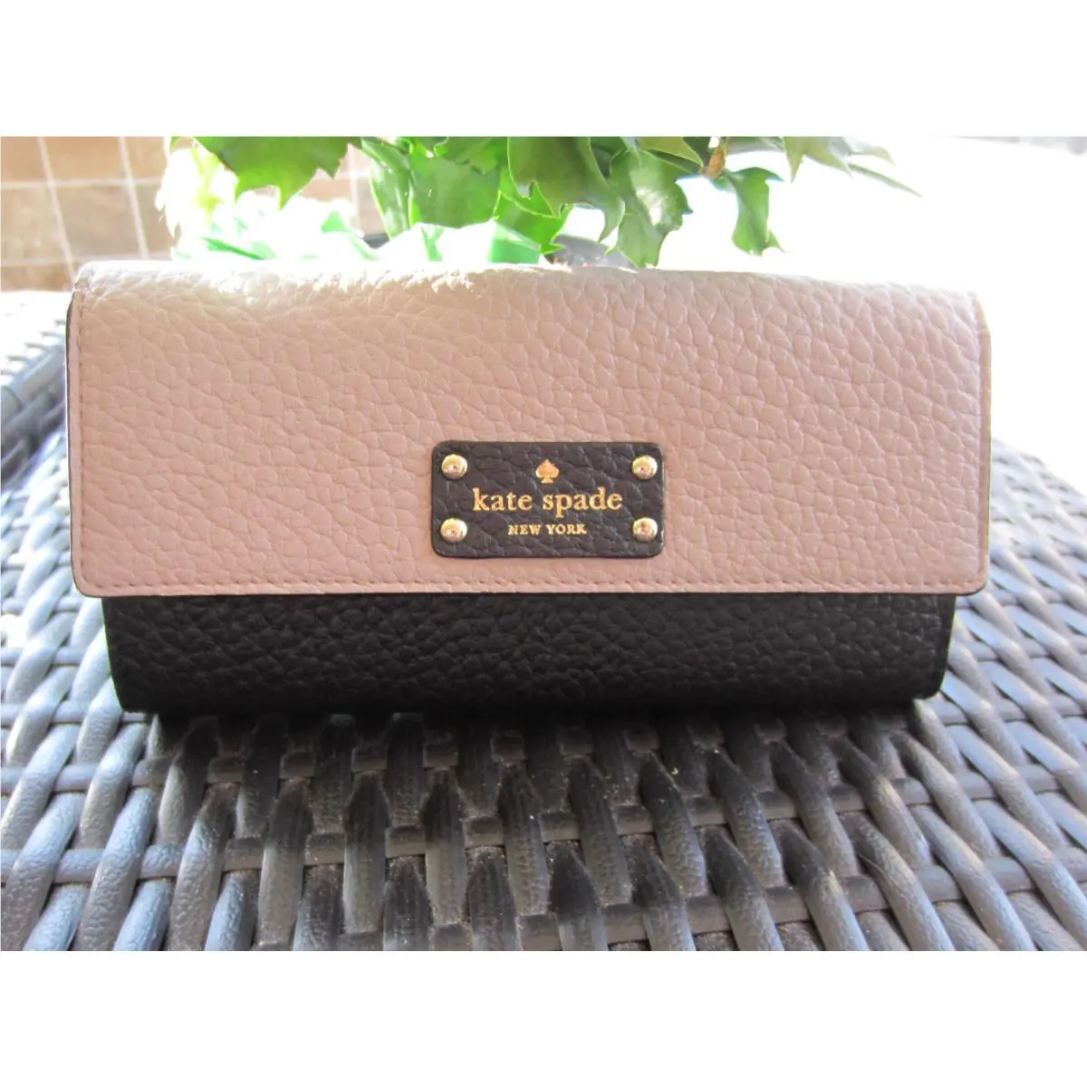 Kate Spade Bay Street Sandra Wallet WLRU2641 Almndne / Black Leather