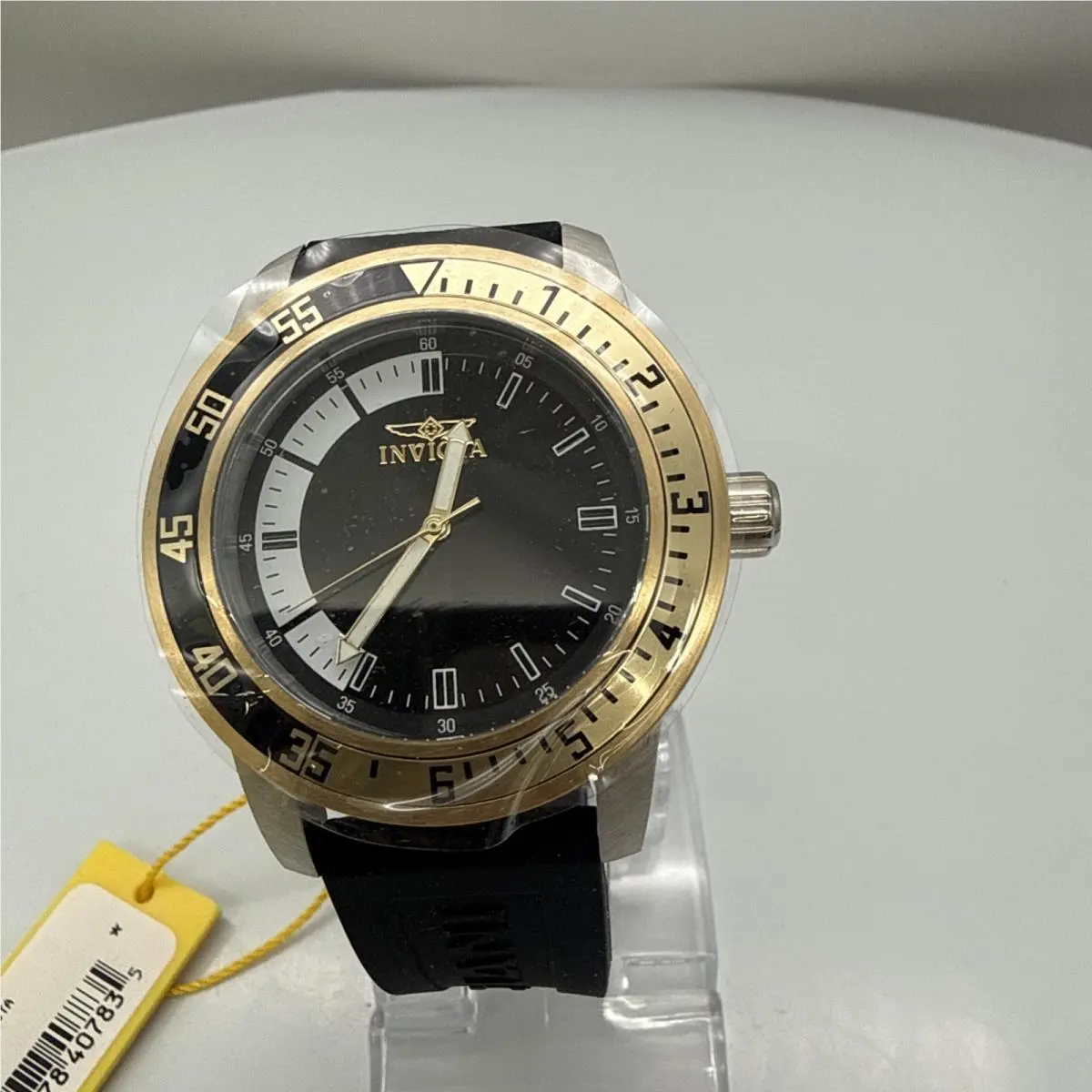Invicta Specialty Quartz Black White Dial Men`s Watch 34097 in Retail Box
