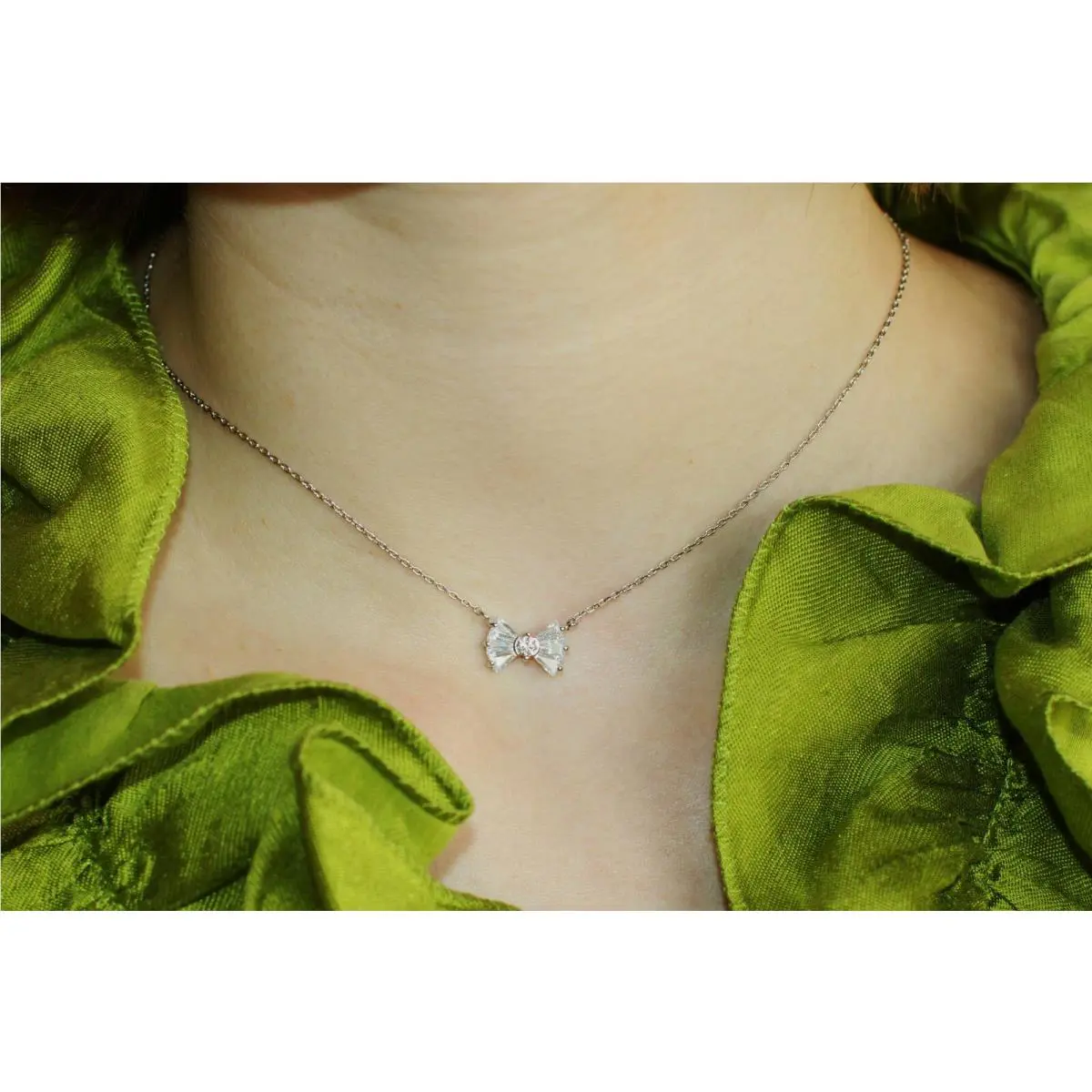 Kate Spade New York LE Soir Bow Crystal Necklace Pendant Silver