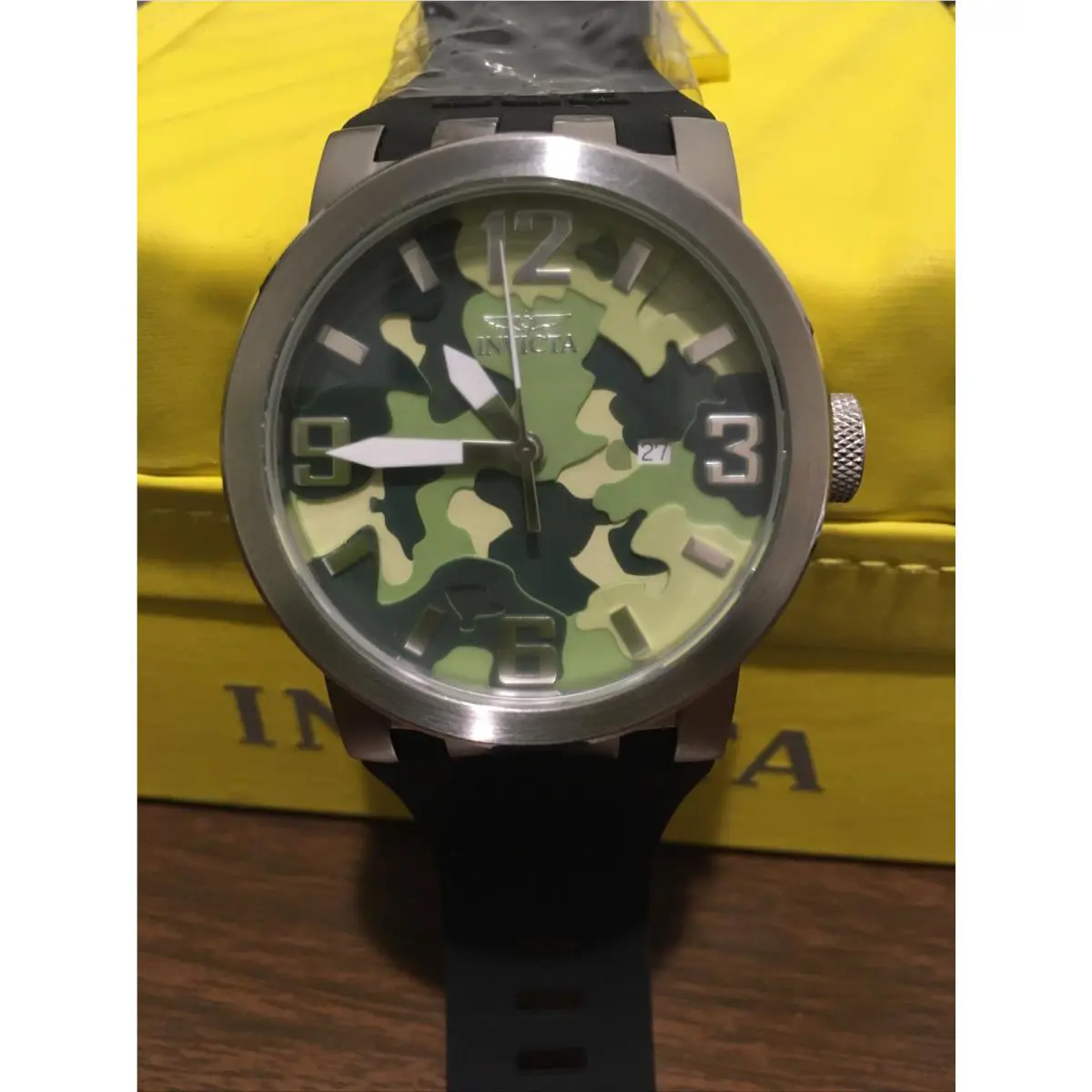 Invicta Mens Green Camoflauge Watch 10453