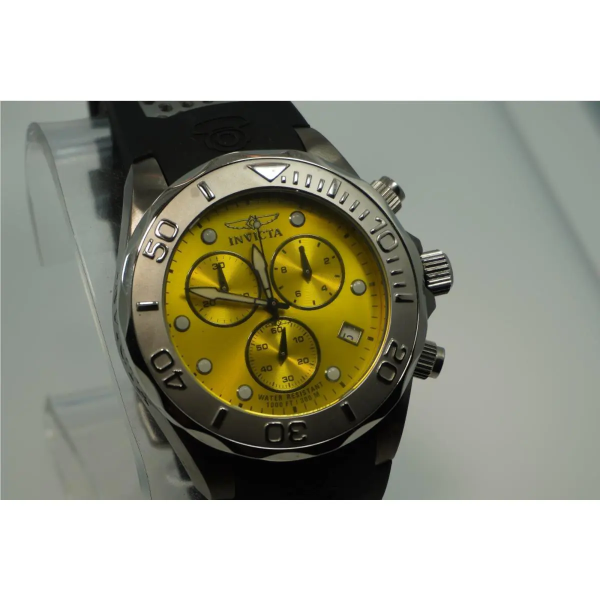 Invicta Men`s Model 11460 Pro Diver 47mm Swiss Quartz Watch