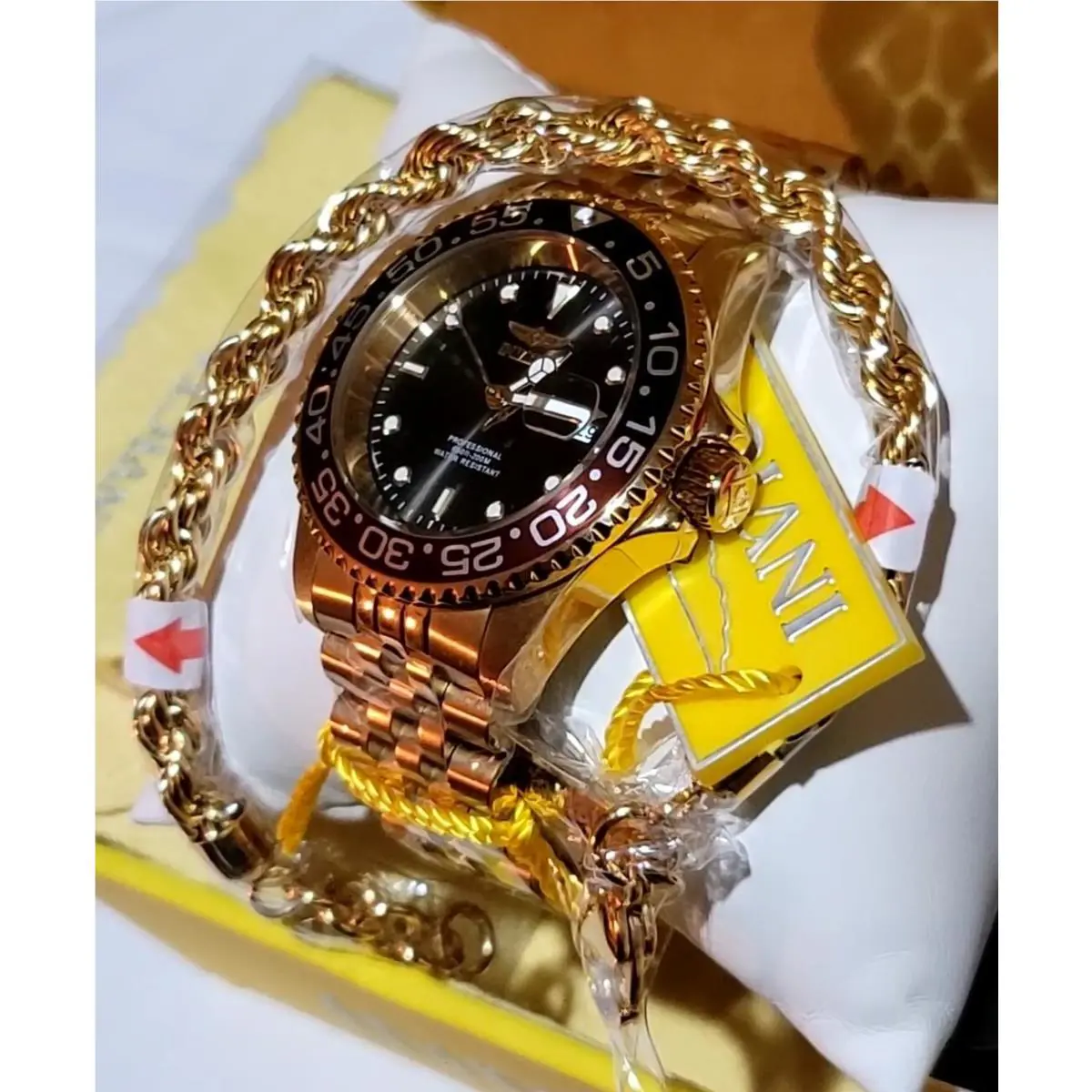 Invicta - Gold Pro Diver - 40mm Set w/ Invicta Elements Bracelet - Mens Watch