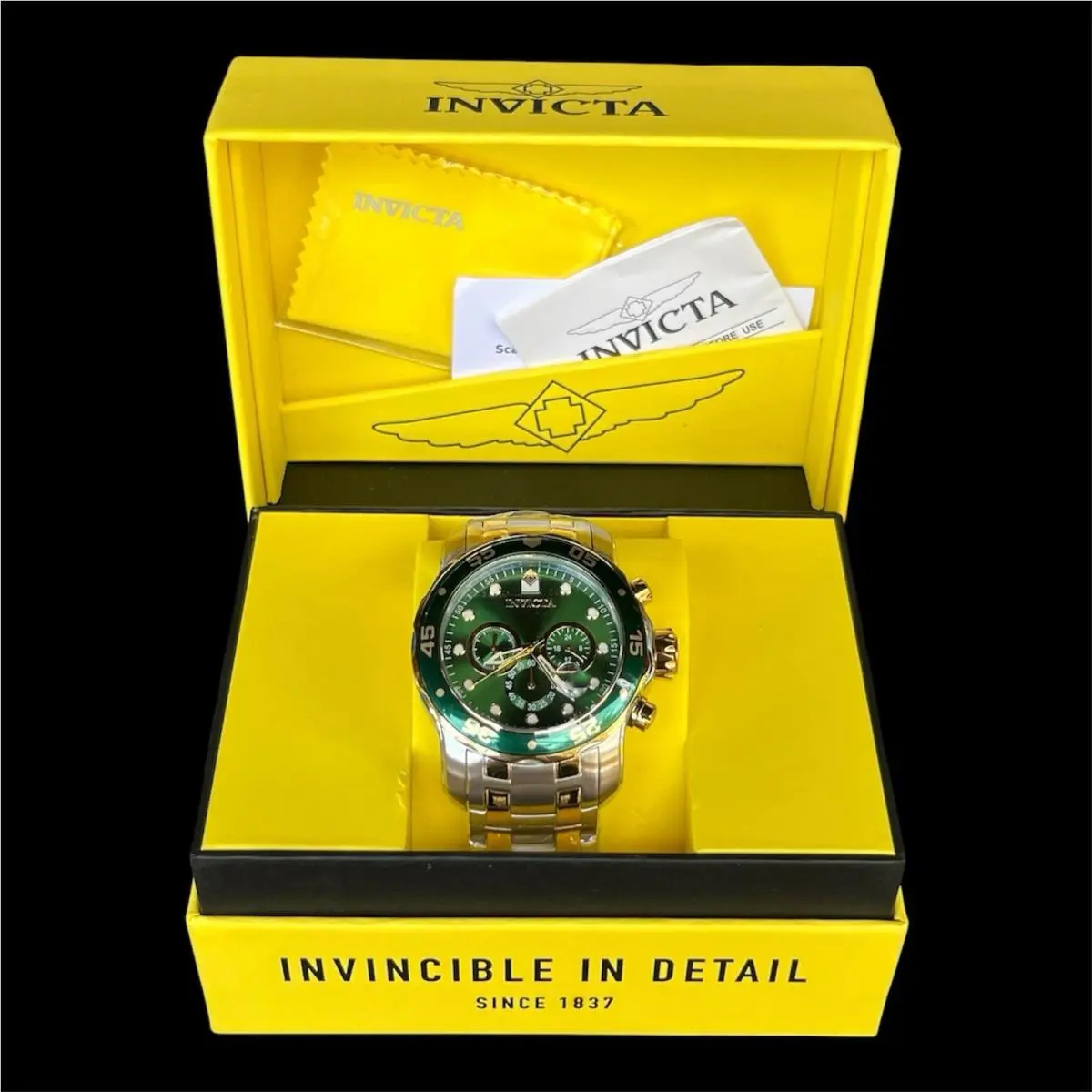 Pro Diver Scuba Watch Model 40191 Features a Striking Green Dial by Invicta
