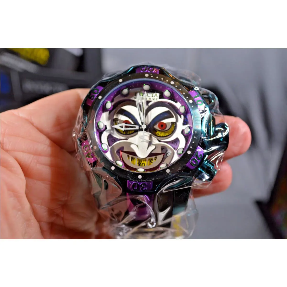 Invicta 26790 DC Comics Joker Mens 52mm Venom LE 1294/4K Swiss Quartz Chrono