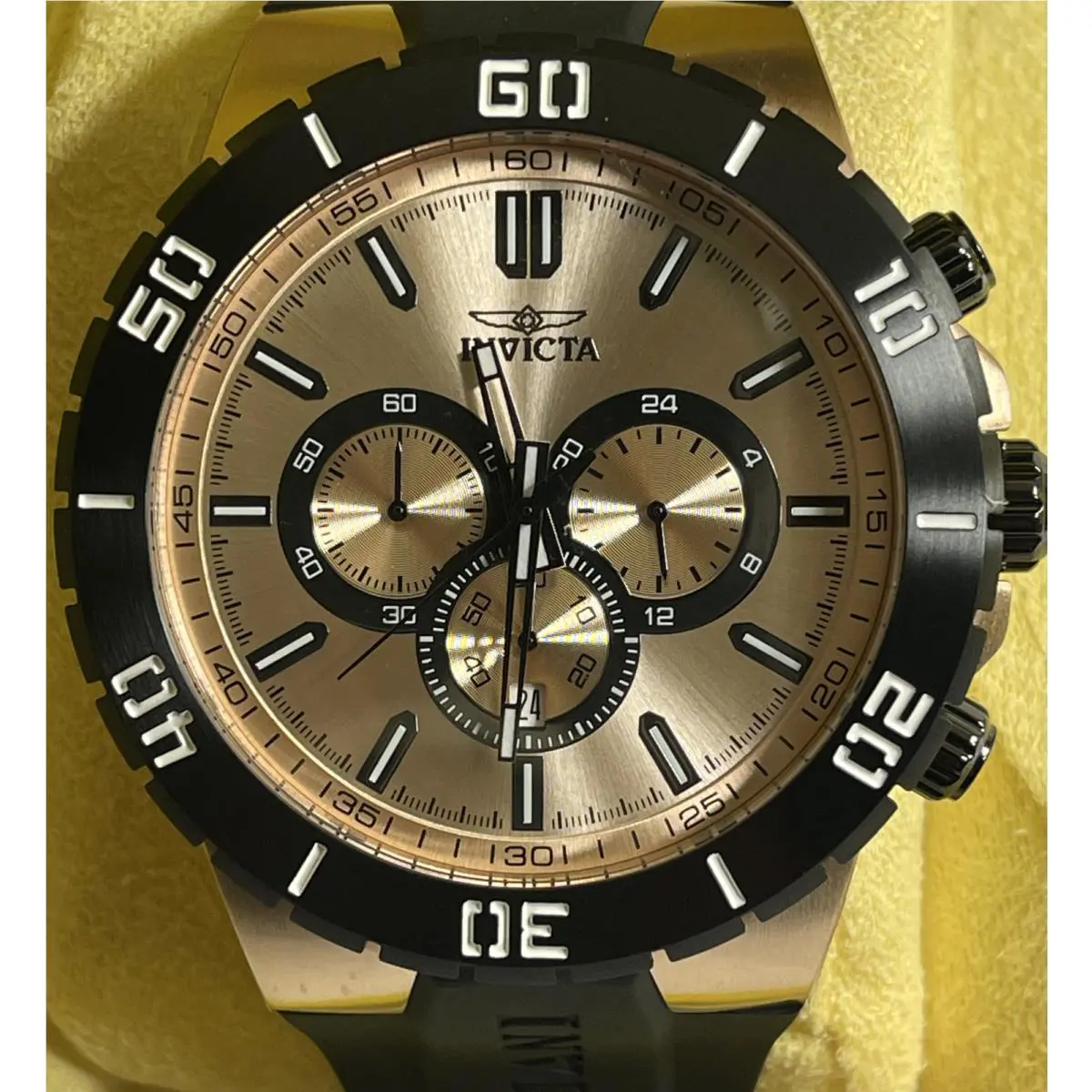 Invicta 19198 Pro Diver Collection Rose Gold / Black Rubber Chronograph Watch