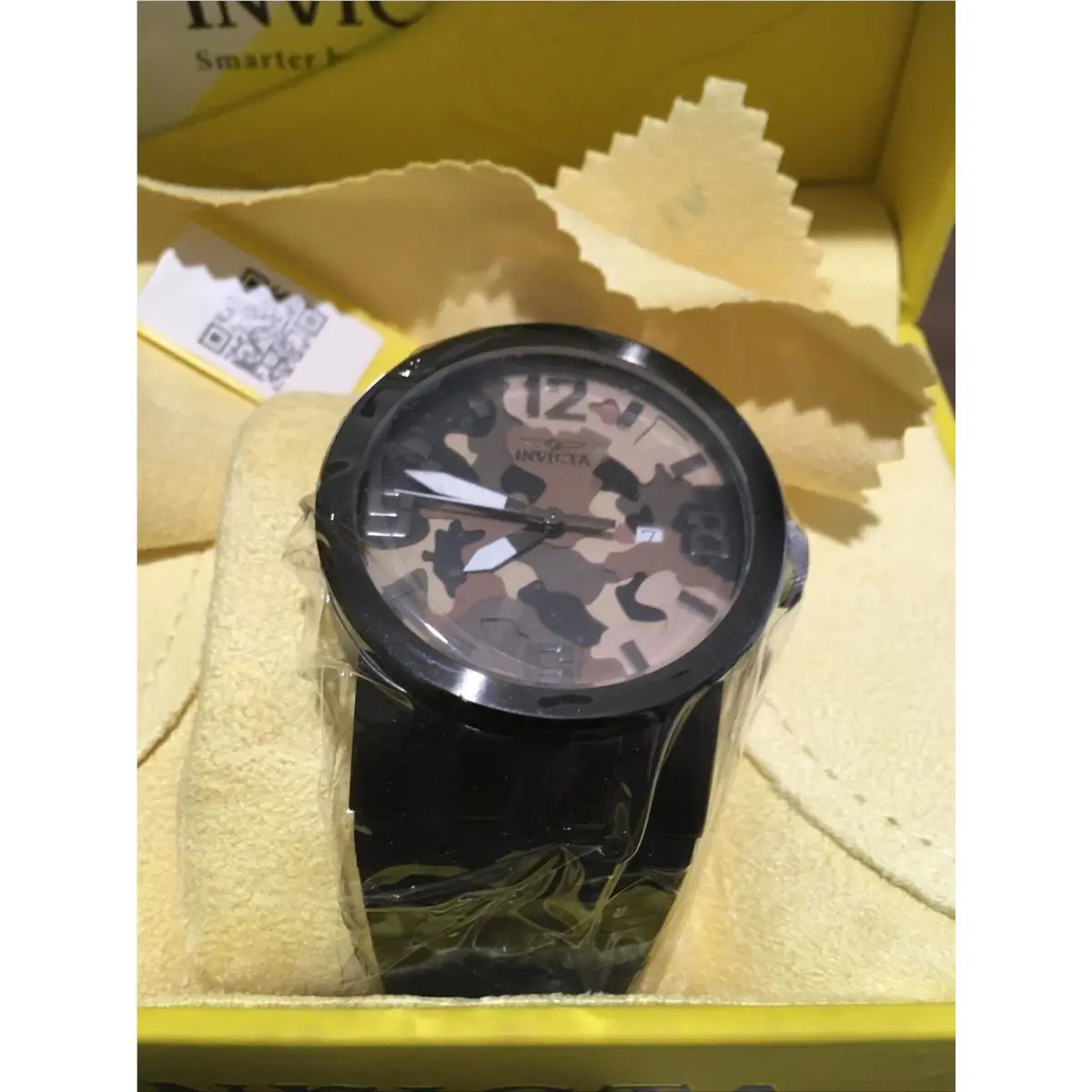 Invicta Dna 10458 Camouflage Wrist Watch For Men