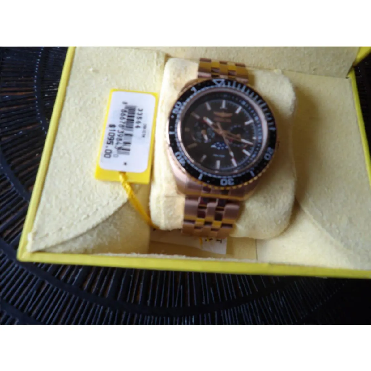 Invicta Pro Gold Tone/black Dial Men`s Watch and Tags