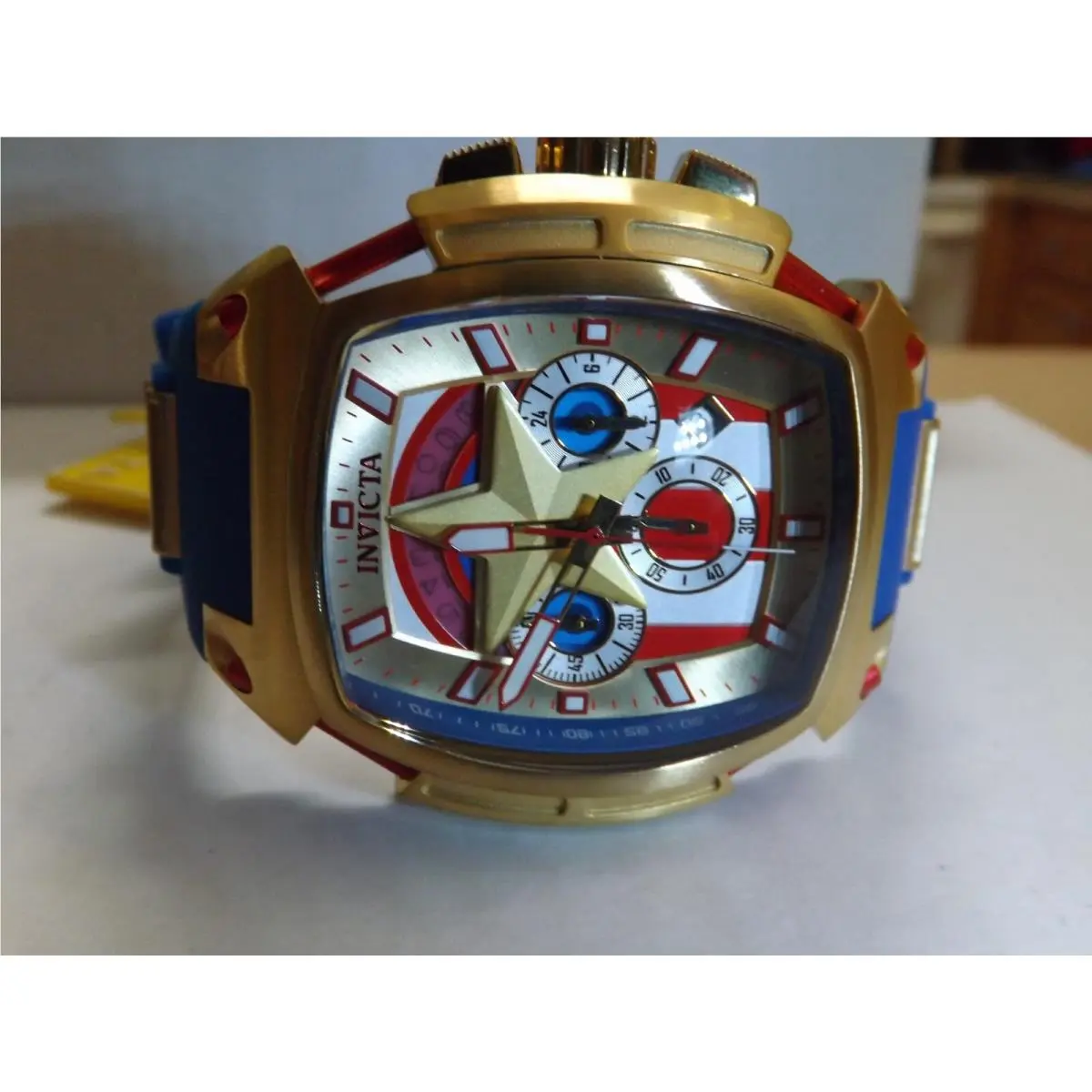 Invicta Disney Mens Marvel Comics Captain America Watch Limited -model 38380-New