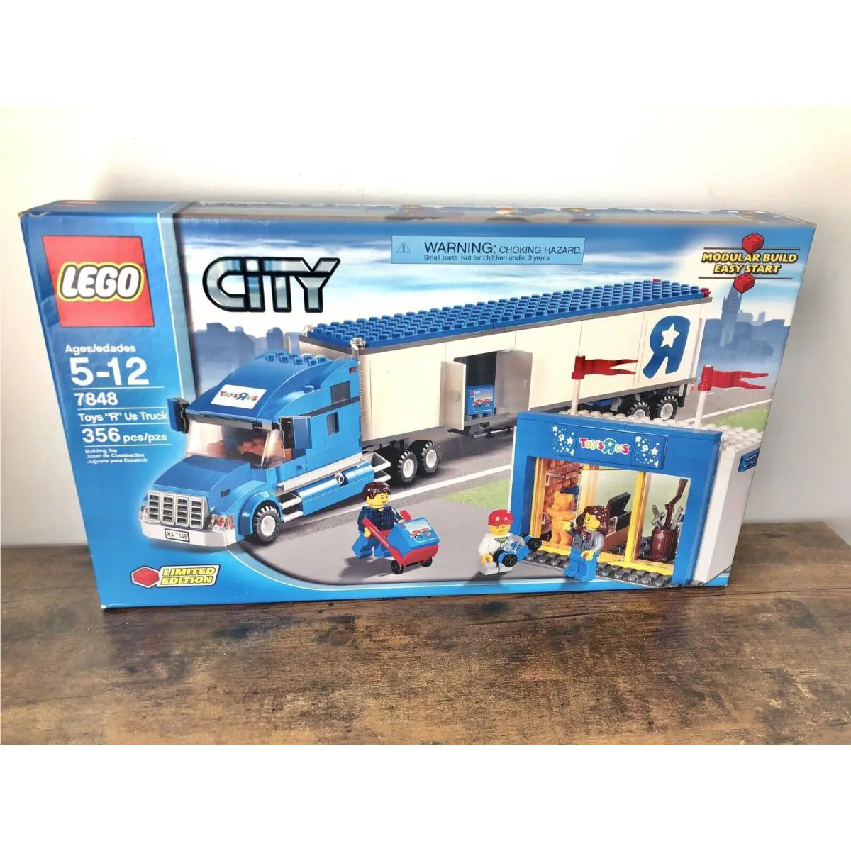 Lego City 7848 Toys R Us Truck Limited Edition - Set 2010