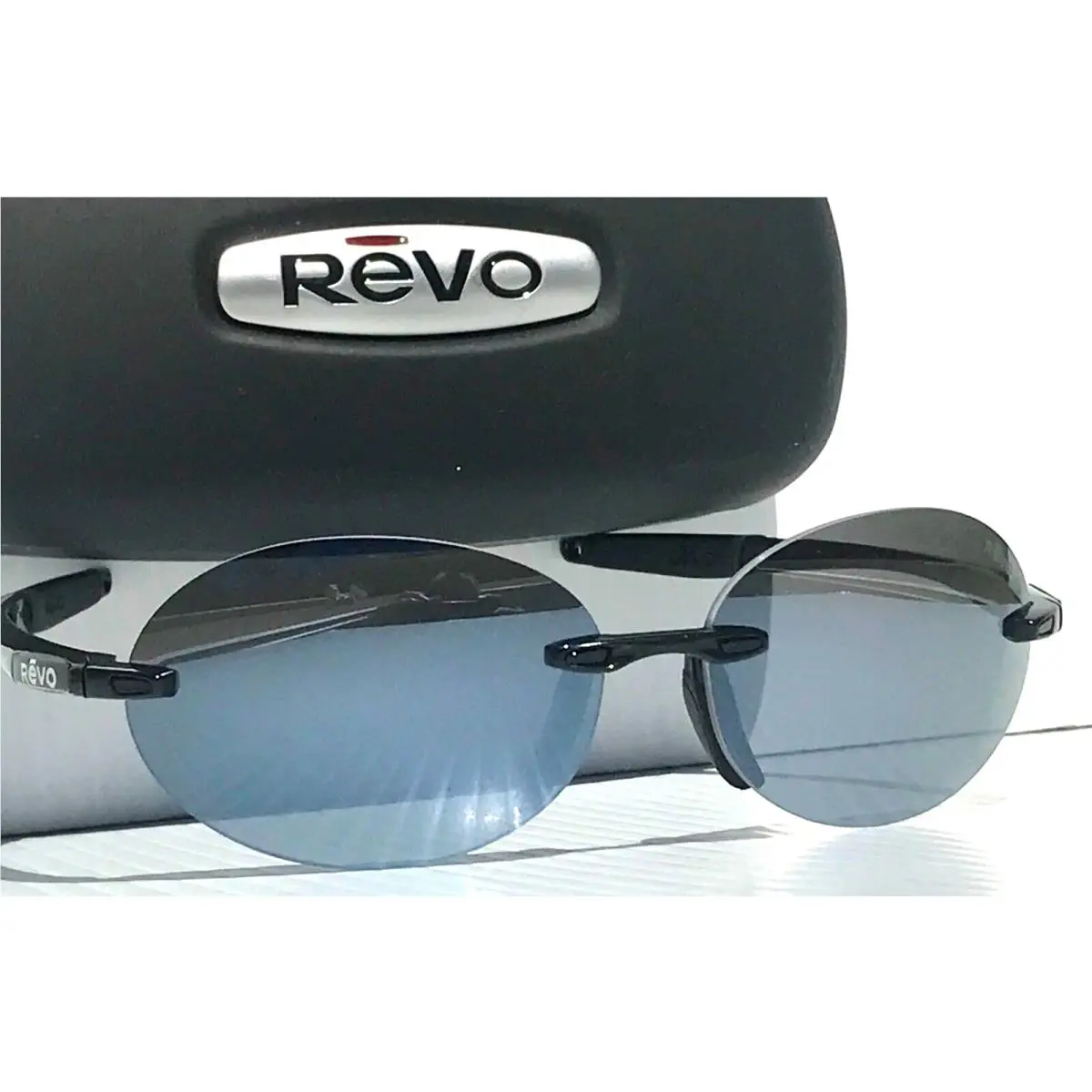 Revo Descend O Shiny Black Polarized Grey Graphite Sunglass 1168 01 GY