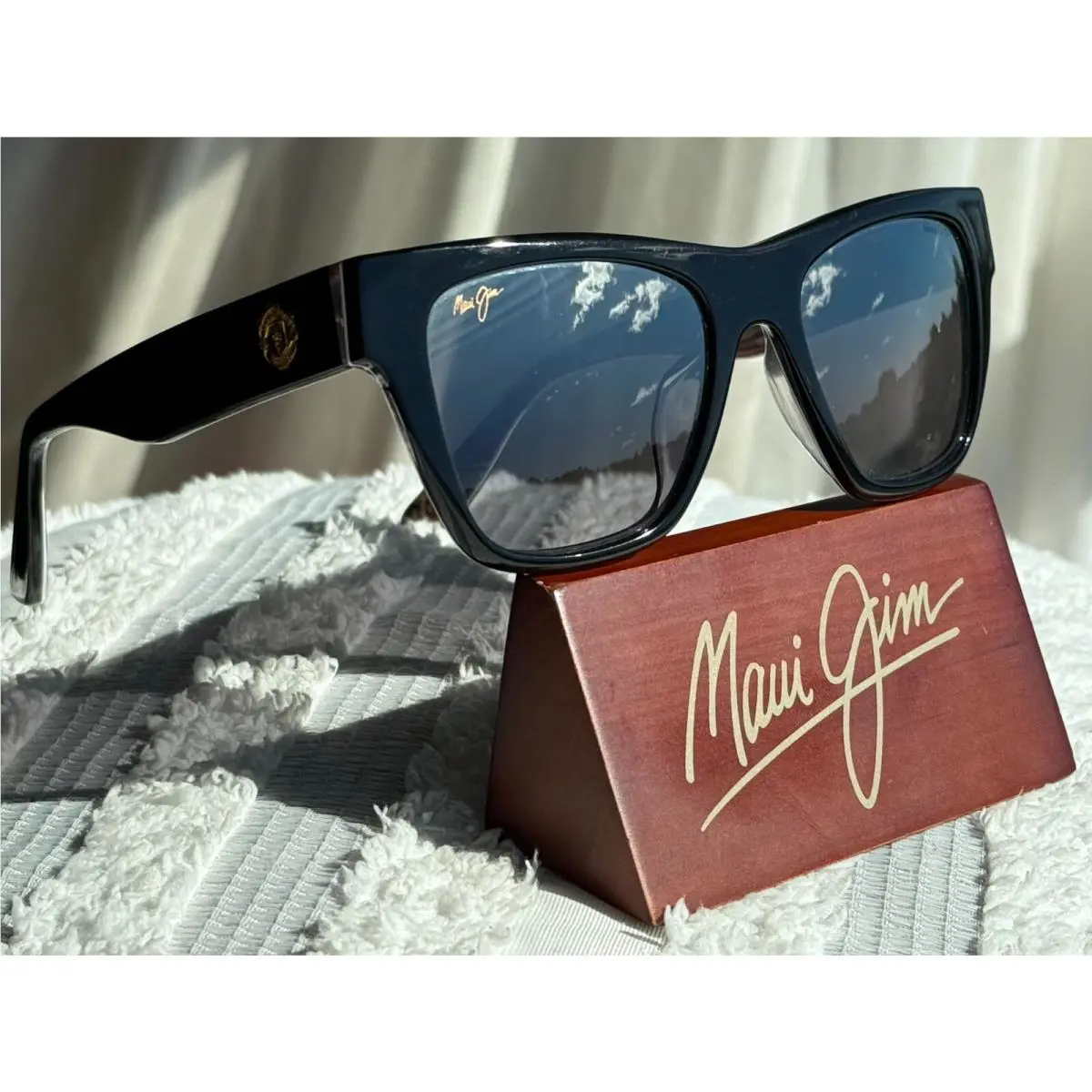Maui Jim Treble Manchester United MJ 832 Black Frame Silver Black Polarized Lens