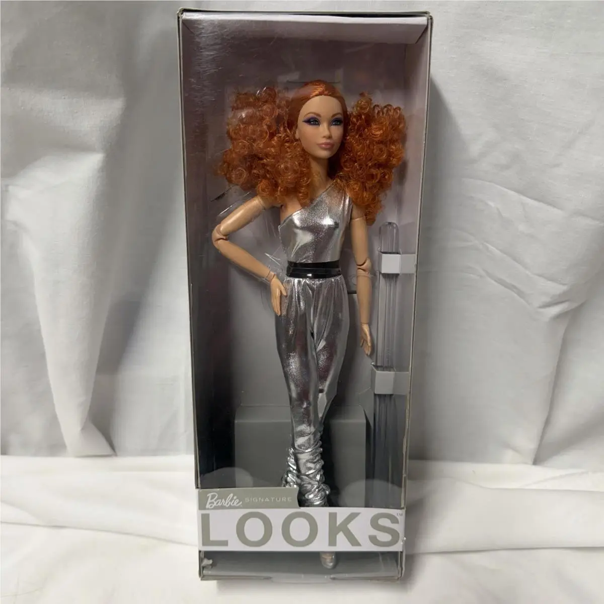 Barbie Signature Looks Doll Model 12 Nrfb