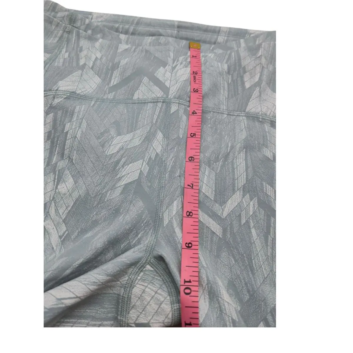 Lululemon clothing - REEJ 4