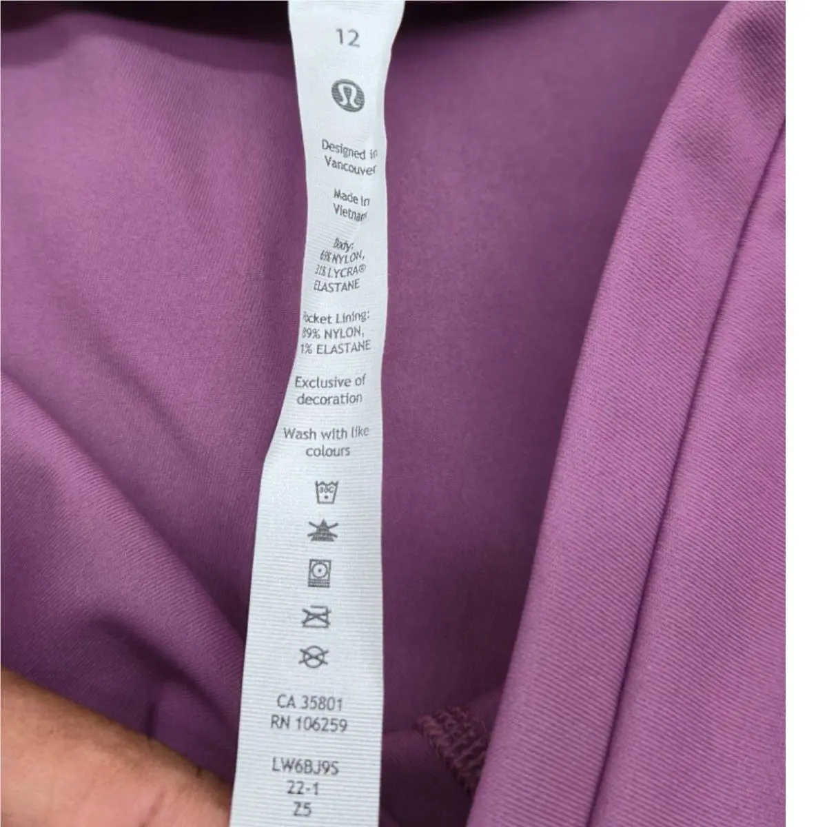 Lululemon clothing - VTPM 6