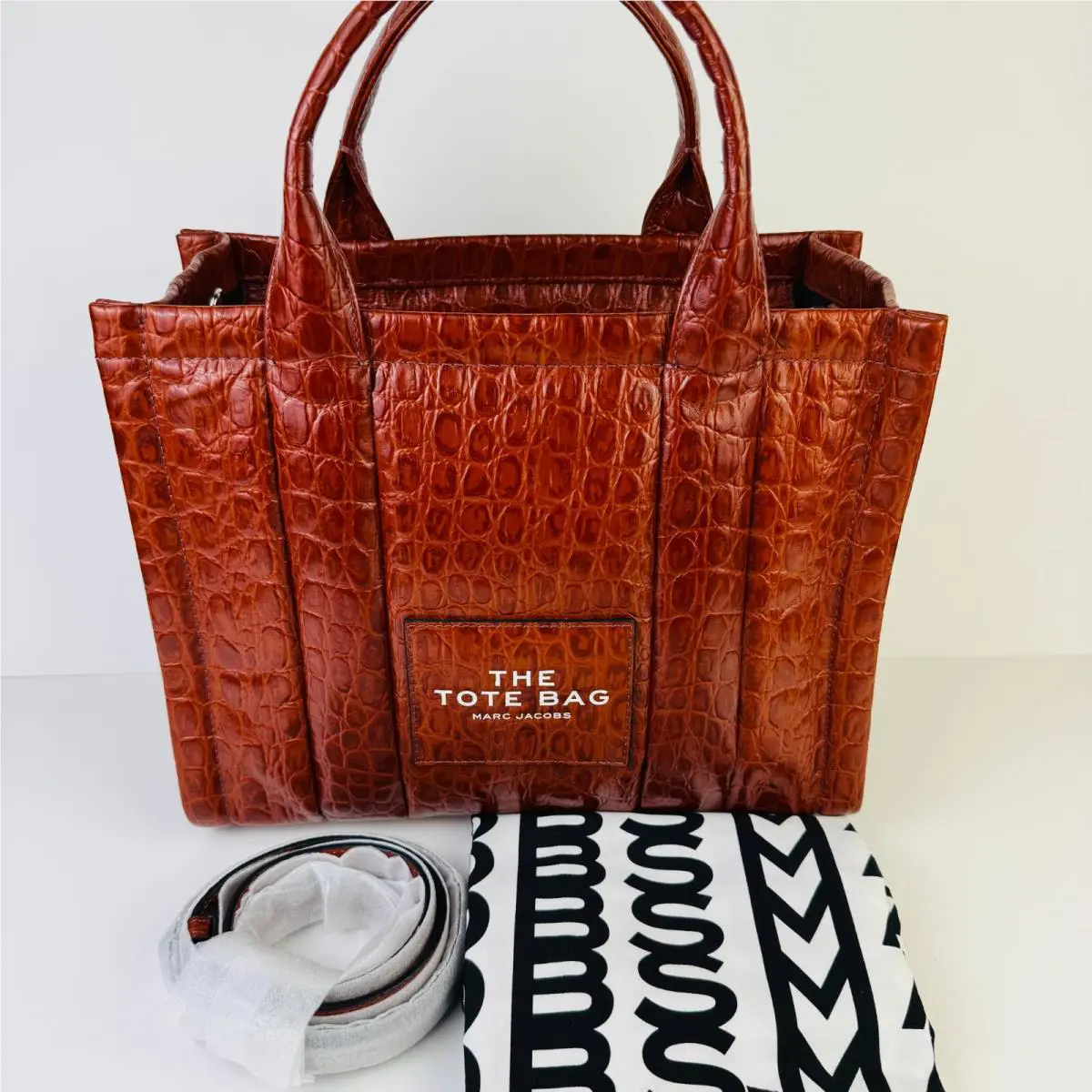 Marc Jacobs The Medium Tote Croc Embossed Spice Brown Leather with Strap