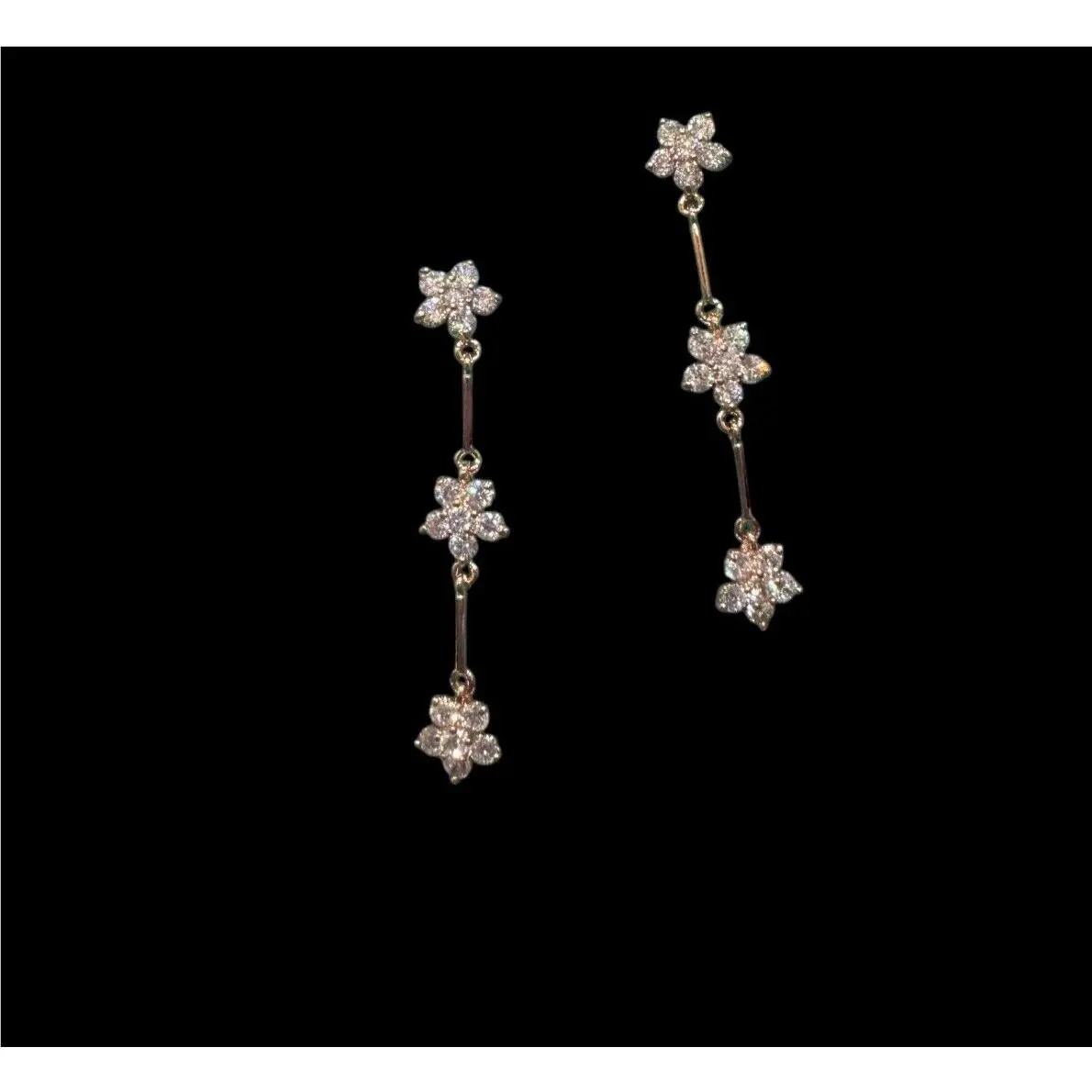 Flower Drop Earrings with Swarovski Crystal Yellow Gold Plated