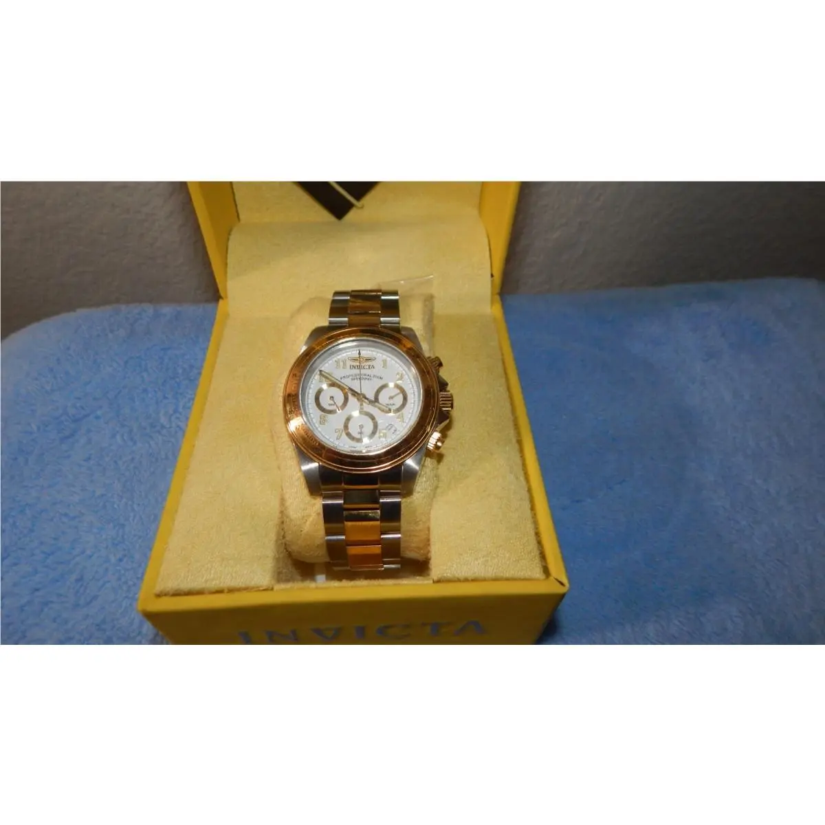 Invicta Professional Speedway Stainless Steel 40mm Watch 200m 17026 w/ Case - Dial: White, Band: Gold, Silver, Bezel: Gold