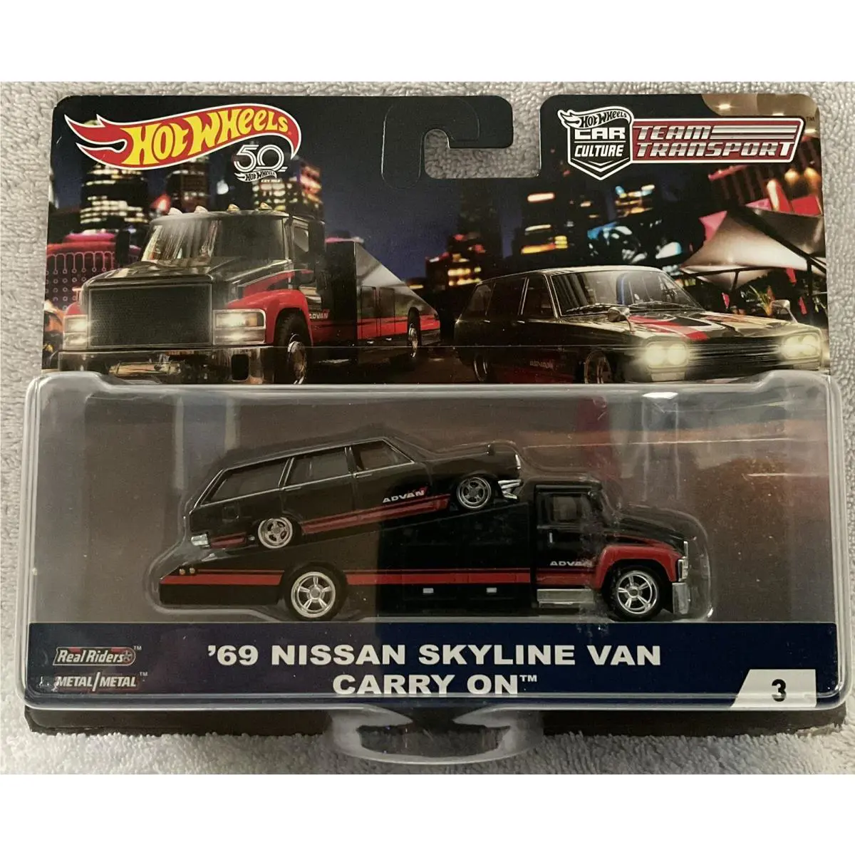 Hot Wheels Car Culture Team Transport 69 Nissan Skyline Van/carry On 3