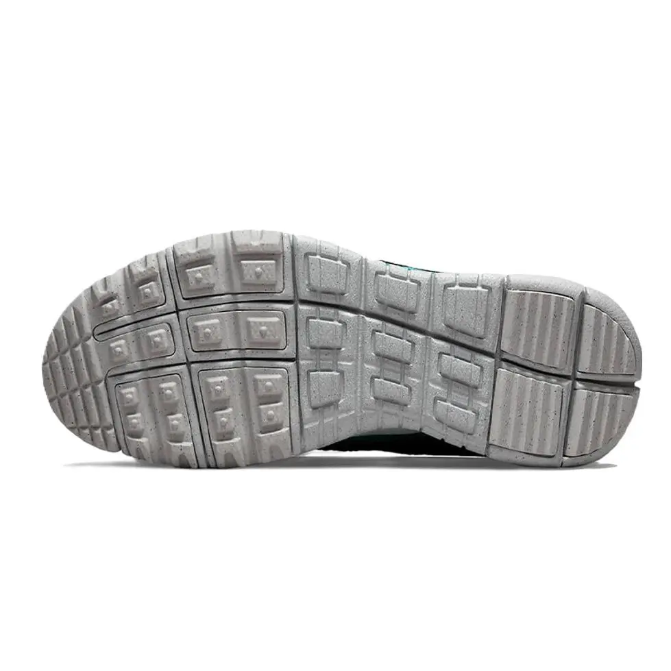 Nike shoes - Black/Oil Green/Mint Foam 5