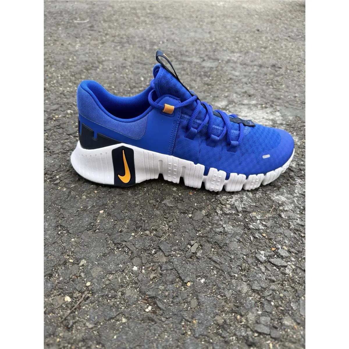 Nike shoes - Nike Free Metcon - Free Metcon - DV3949-400 - Yellow 1