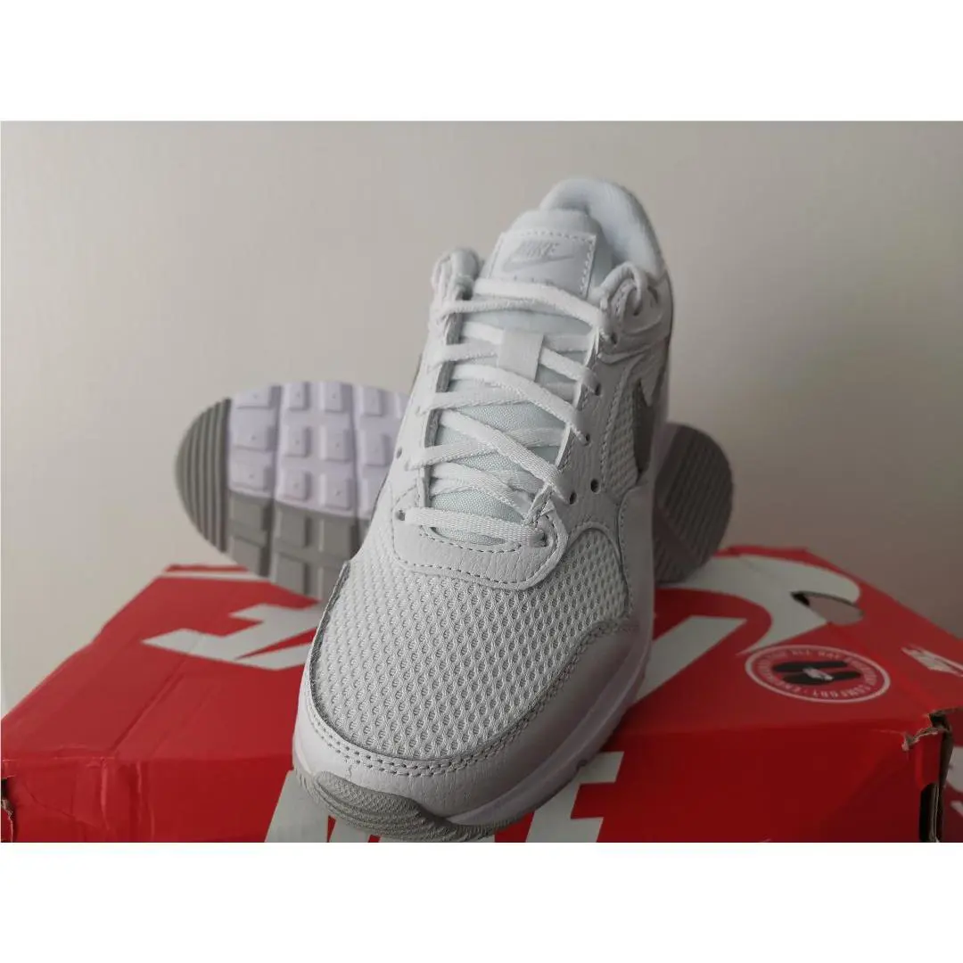 Nike shoes - White 1