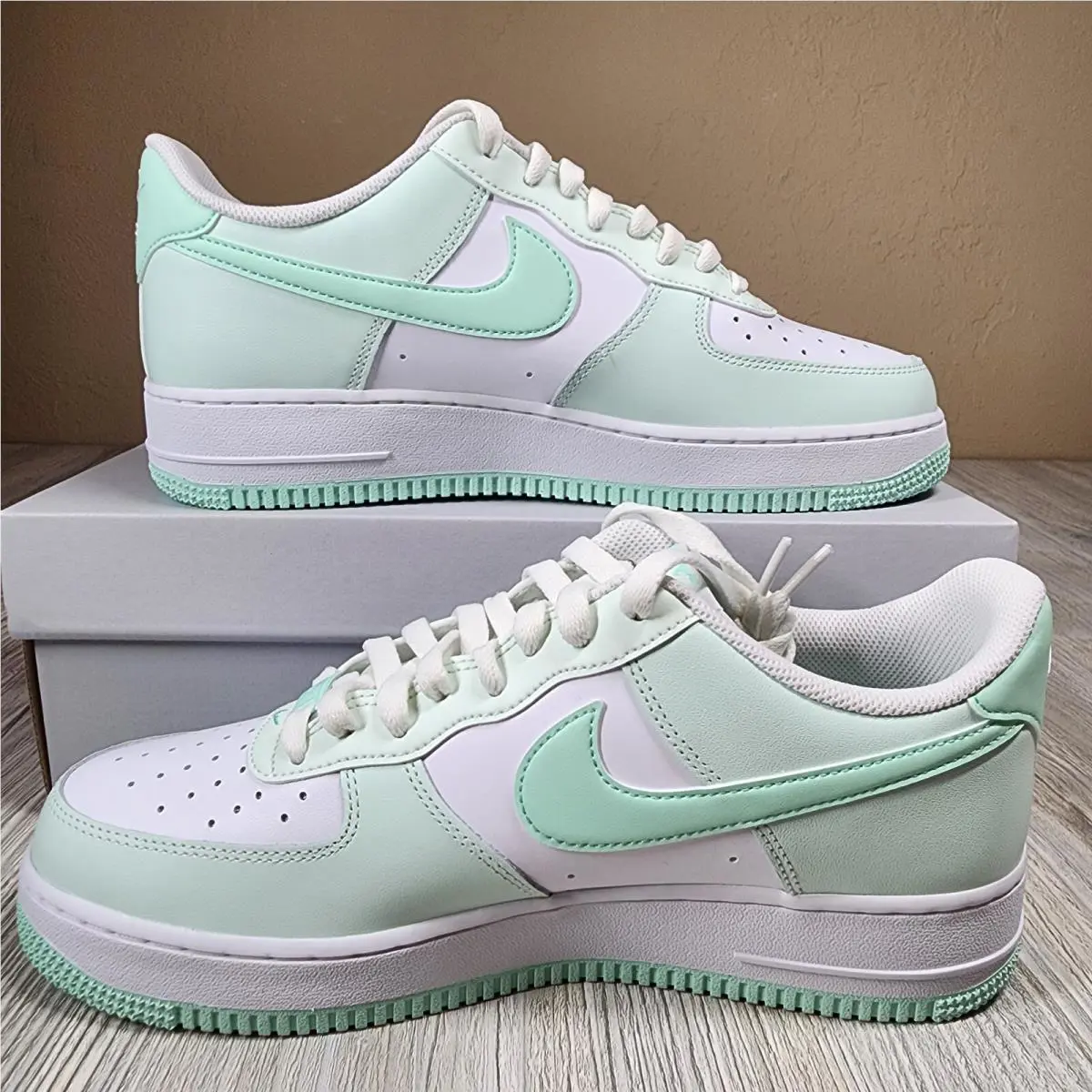 Nike shoes - Green 1