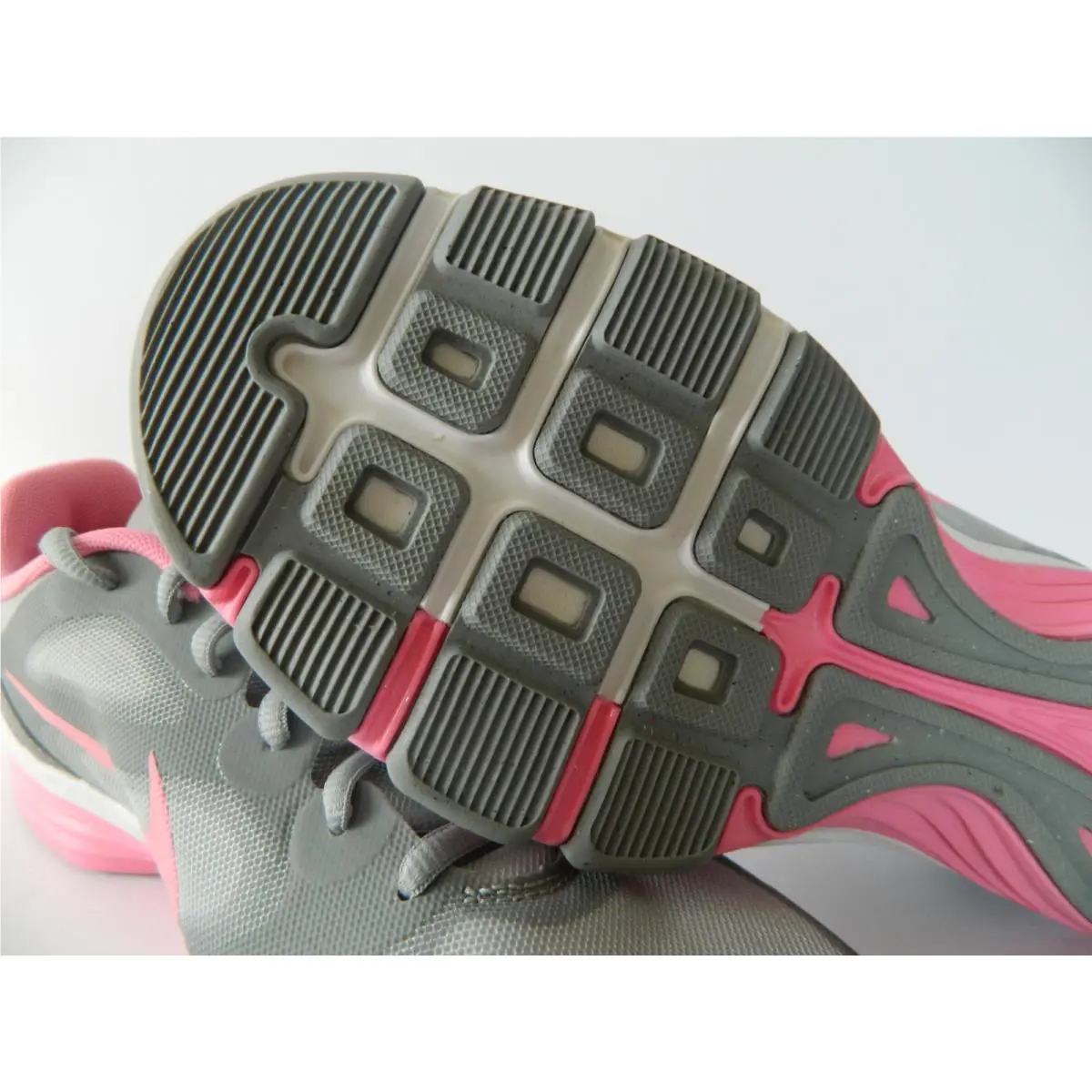 Nike shoes - Gray 3