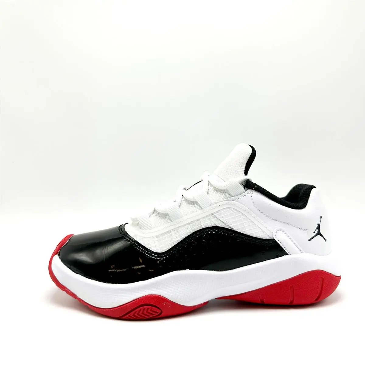 Nike shoes - Air Jordan 11 - Air - Black 3