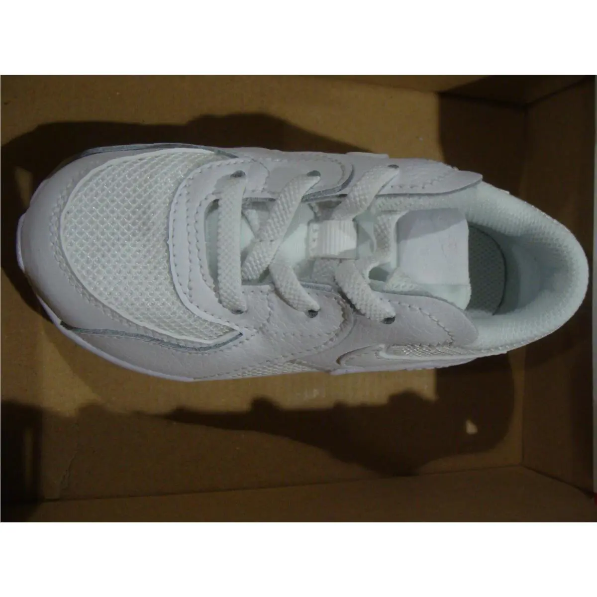Nike shoes - White 2