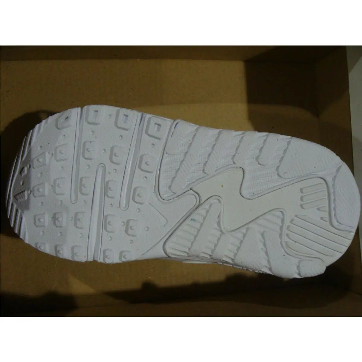Nike shoes - White 4