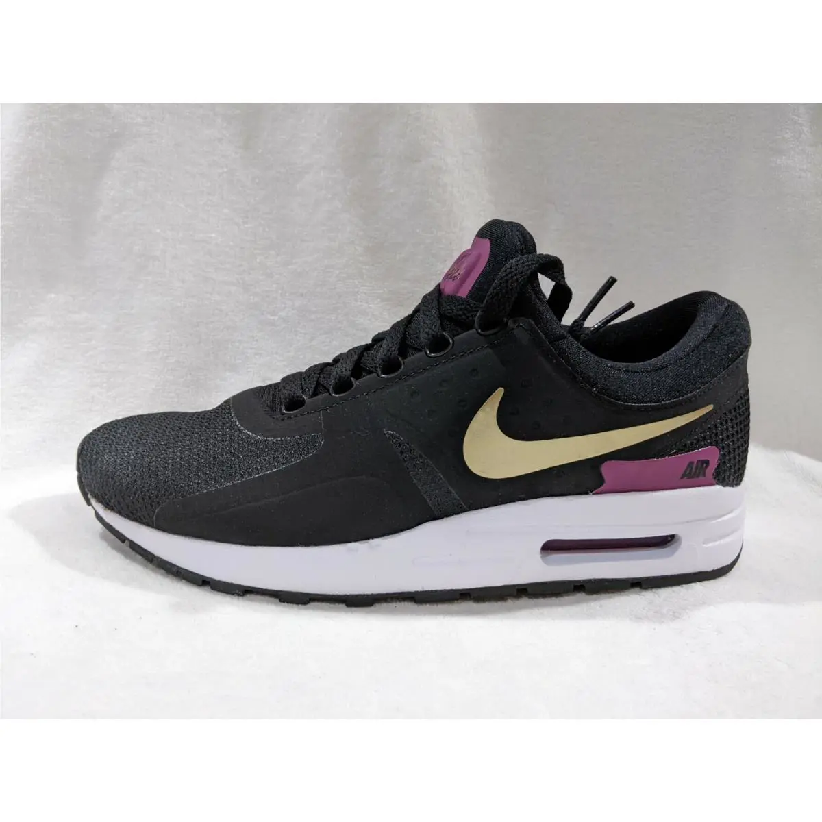 Nike shoes - Nike Air Max Zero Essential - 881229-007 881229 - Black/Gold/White 5