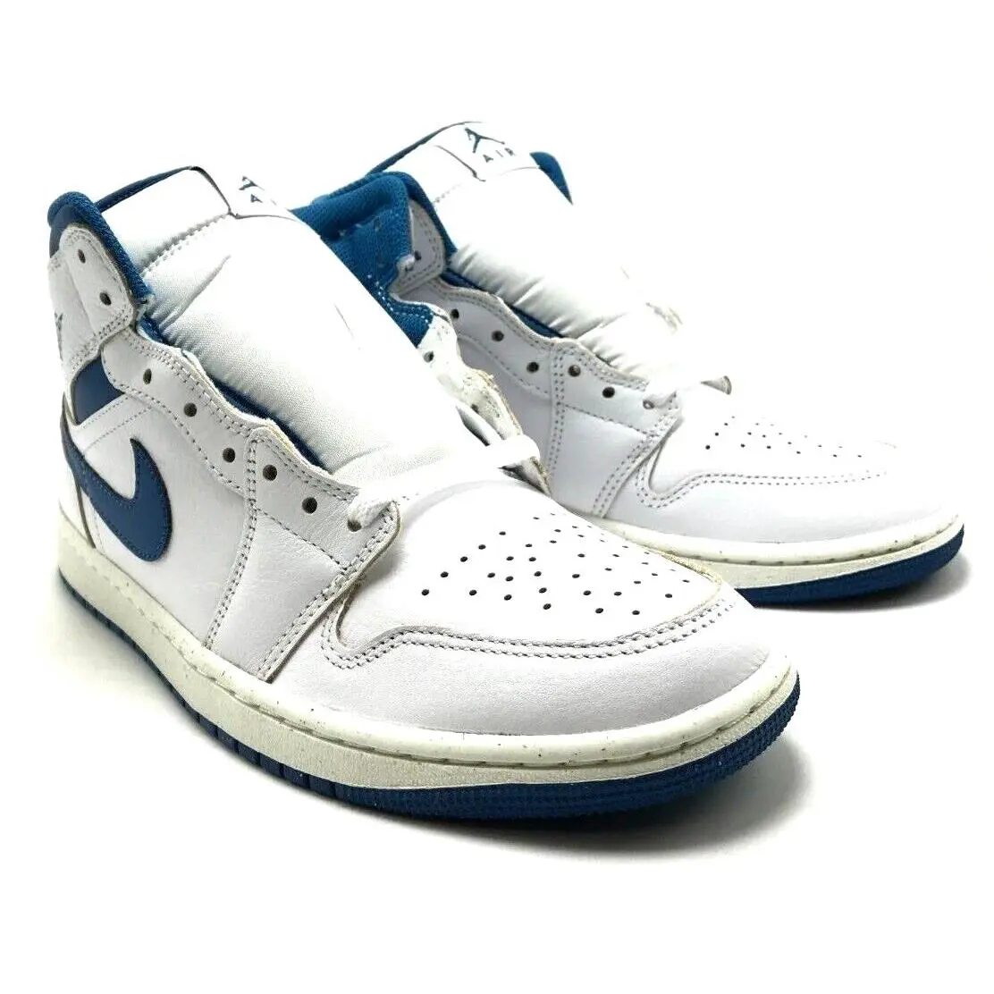 Nike shoes - Air Jordan 1 Mid SE - FN5215-141 - White 0