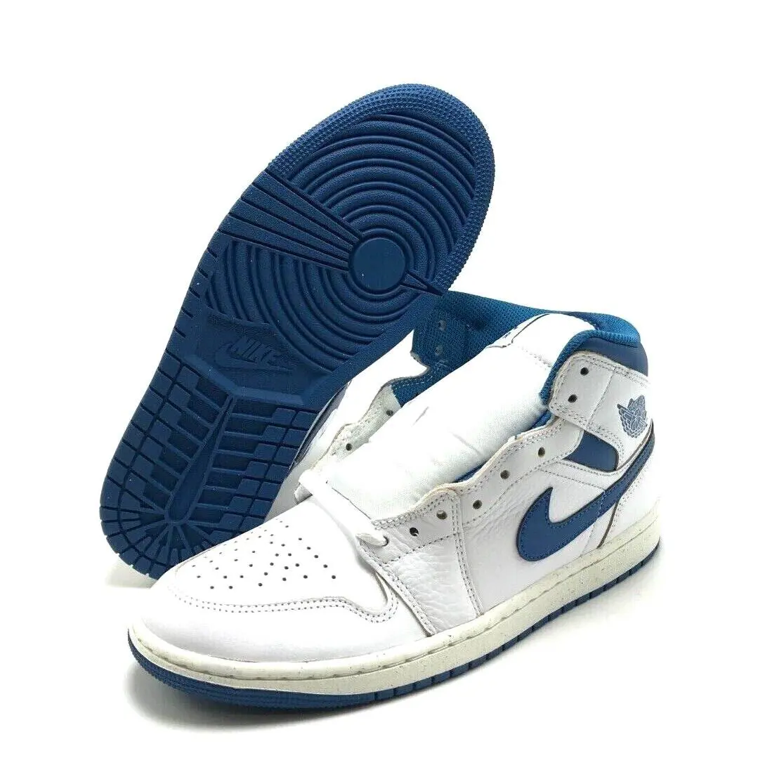 Nike shoes - Air Jordan 1 Mid SE - FN5215-141 - White 4