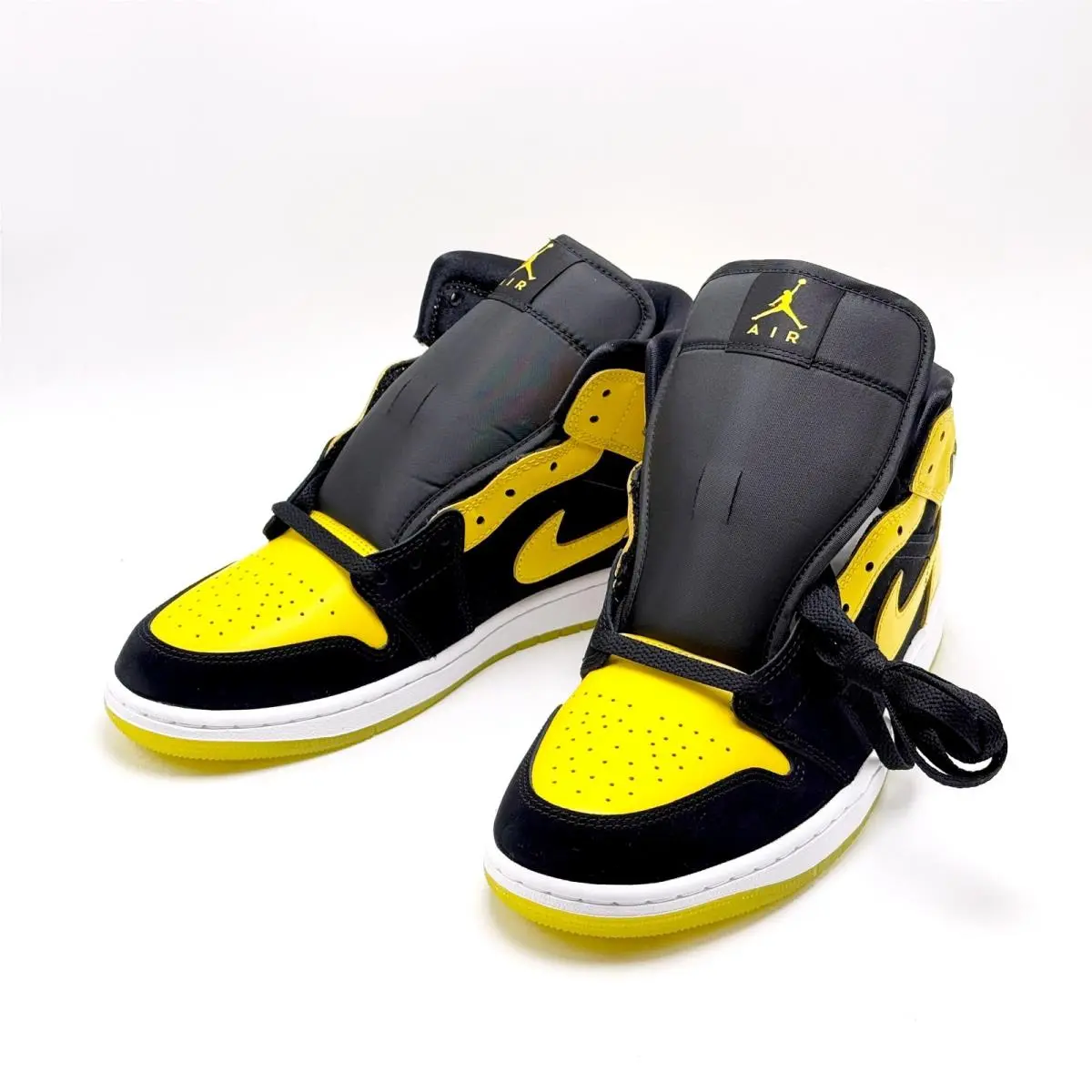 Nike shoes - Air Jordan 1 Mid SE - HJ6654-071 - Yellow 0
