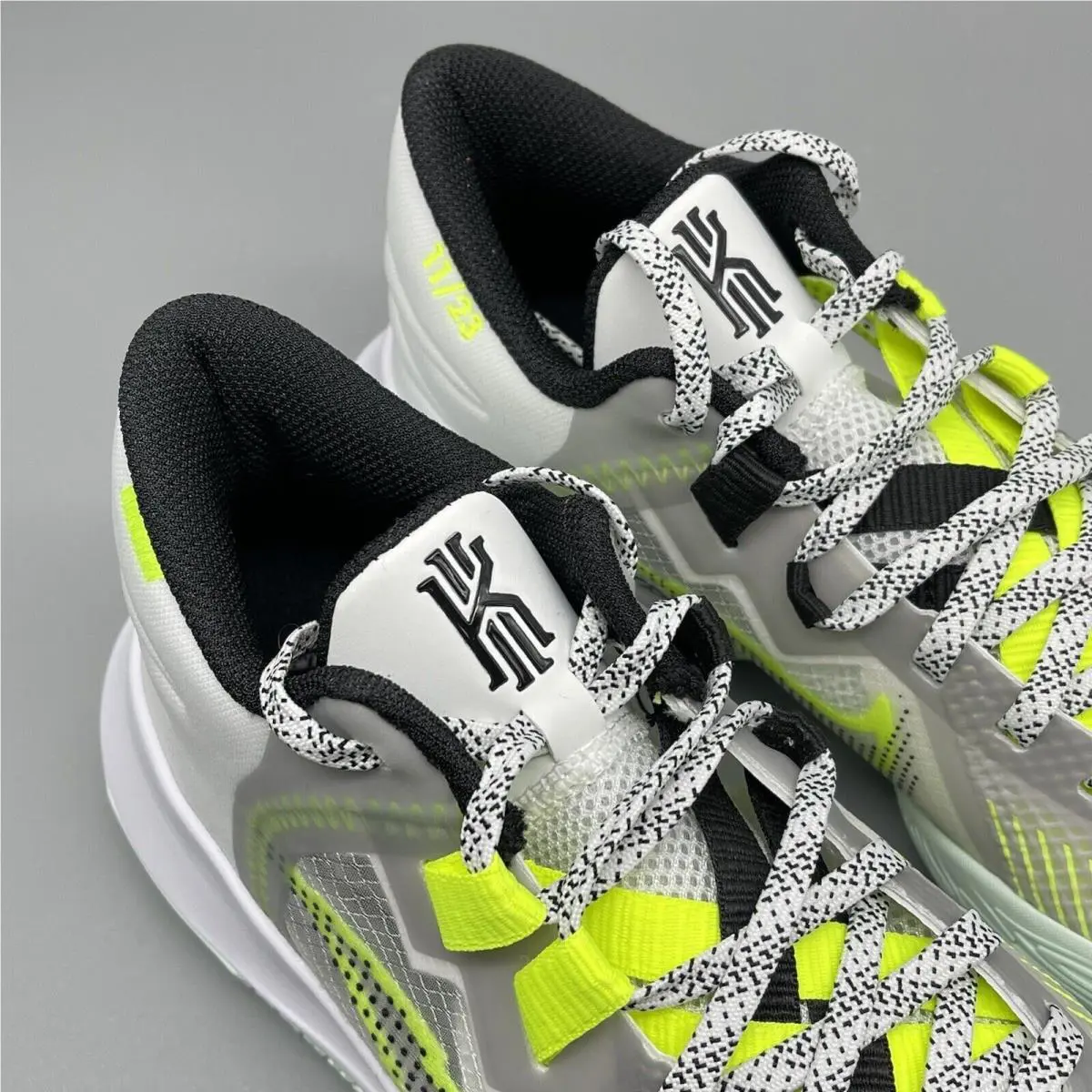 Nike shoes - Nike Kyrie Flytrap - Kyrie Flytrap - CZ4100-101 - White 2