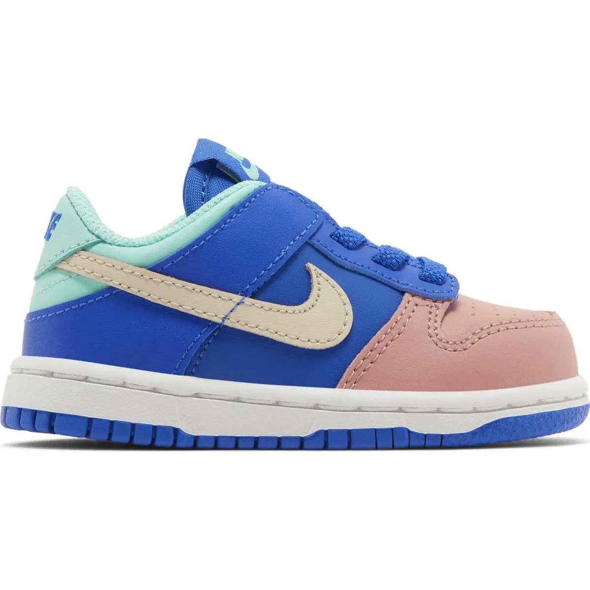 Nike shoes - Hyper Royal/Emerald Rise/Red Stardust/Sanddrift 2
